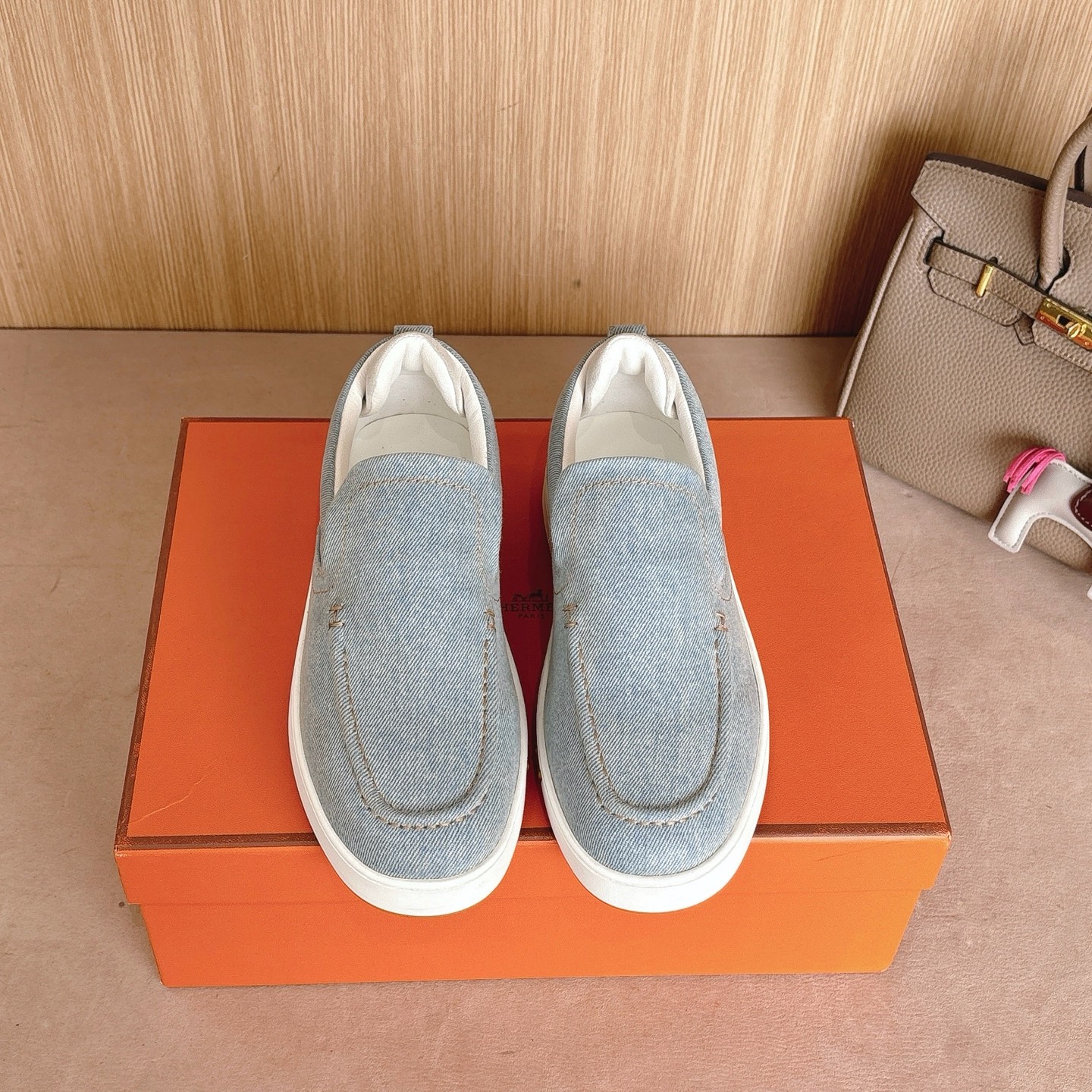 NO:248001,Women's 50 Hermes Kid sneakers series —————————————————————————————————————————————————————————————————————————————————————————————————————————————————————————————————————————————————————————————————————————————————————————————————————————————————————————————————————————————————————————————————————————————————————————————————————————————————————————————————————————————————————————————————————————————————————————————————————————————————————————————————————————————————————————————————————————————————————————————————————————————————19860909女款男款50Hermes Kid 运动鞋系列 ———————————时尚又百搭 上脚超级舒服 每个细节都做到极致 独家定制私模纯钢带保护膜Kelly五金扣件/原版定制麂皮/小牛皮/内里混种羊皮/独家私模Tpr大底 Size:女35-41 男39-45,乐福鞋,hermes,loafers,sneakers,cowhide,sheepskin,chamois leather,Women's Shoes