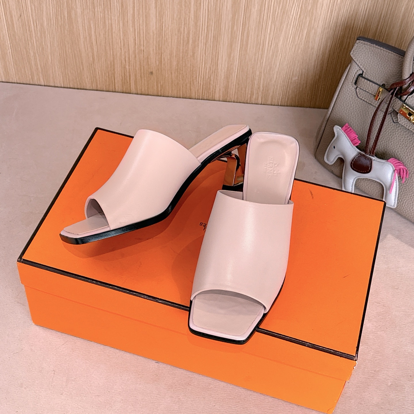 Hermes Kylie 60 Leather Heeled Sandals, Stylish and Comfortable 4 i1746209086835 4597 0 2