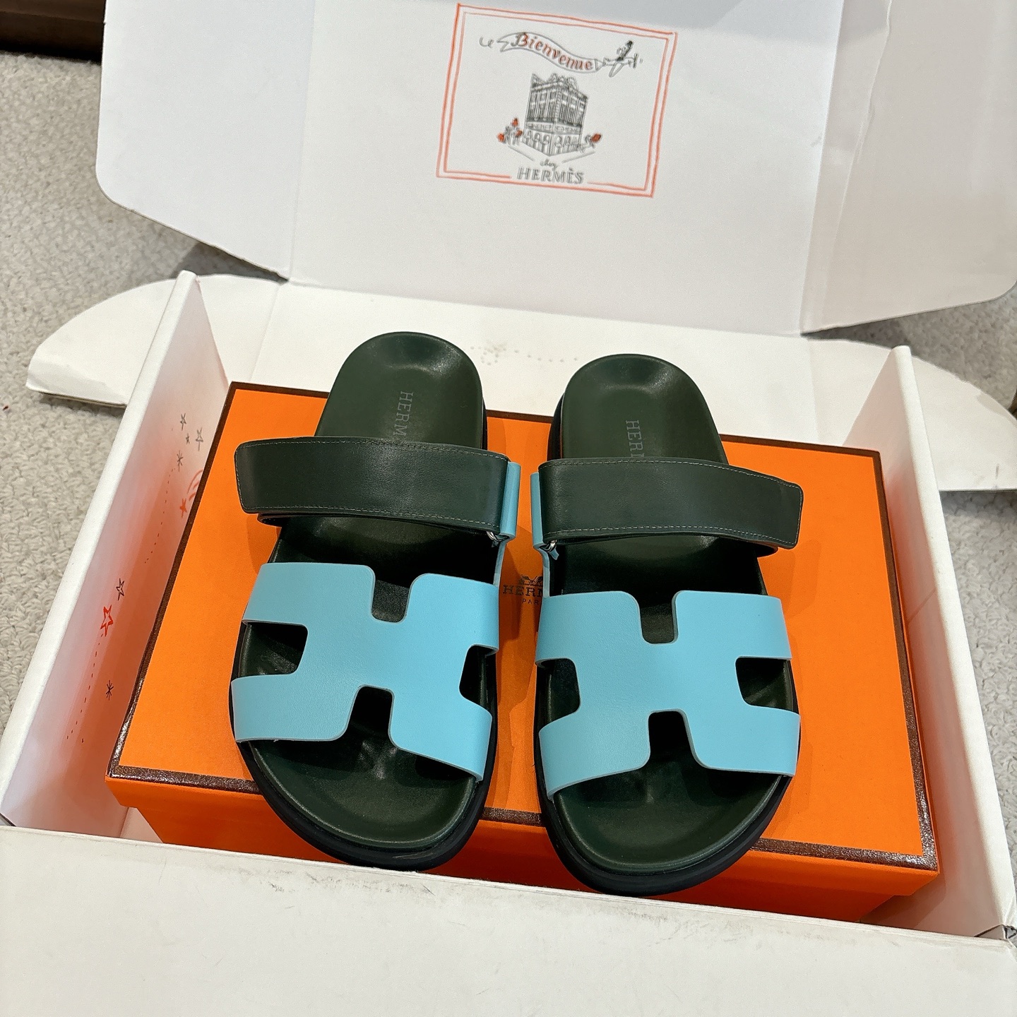 NO:669947,Men's size 50 Hermes Chypre sandals, second uncle's slippers, fresh and new ~ fashionable, energetic, fresh and spring breath. I don't need to explain much, everyone who has bought it knows TPU anti-slip outsole. Female: 35-39 (40.41 customized, non-refundable) Male: 40~44 (45.46 customized, non-refundable) Comes with double cloth bags. Cards. Certificates., slippers, hermes, sandals, slippers19860909男码50Hermes Chypre凉鞋 二舅拖鞋 鲜清艳新 ～时尚活力清气春息 不多解释了,买过的都知道 TPU防滑大底 女:35-39（40.41定做不退换）男40~44（45.46定制不退不换） 配双布袋.卡片.证书.,拖鞋,hermes,sandals,slippers,Women's Shoes