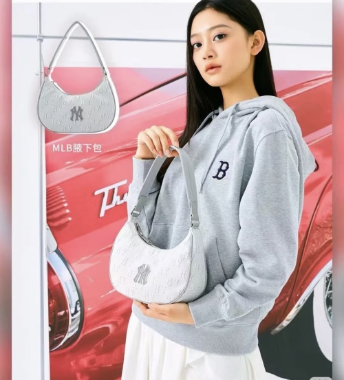 MLB Yankees Denim Jacquard Shoulder Bag, Retro Underarm Bag, Gray, 25*13 cm 1 MLB Yankees Denim Jacquard Shoulder Bag, Retro Underarm Bag, Gray, 25*13 cm