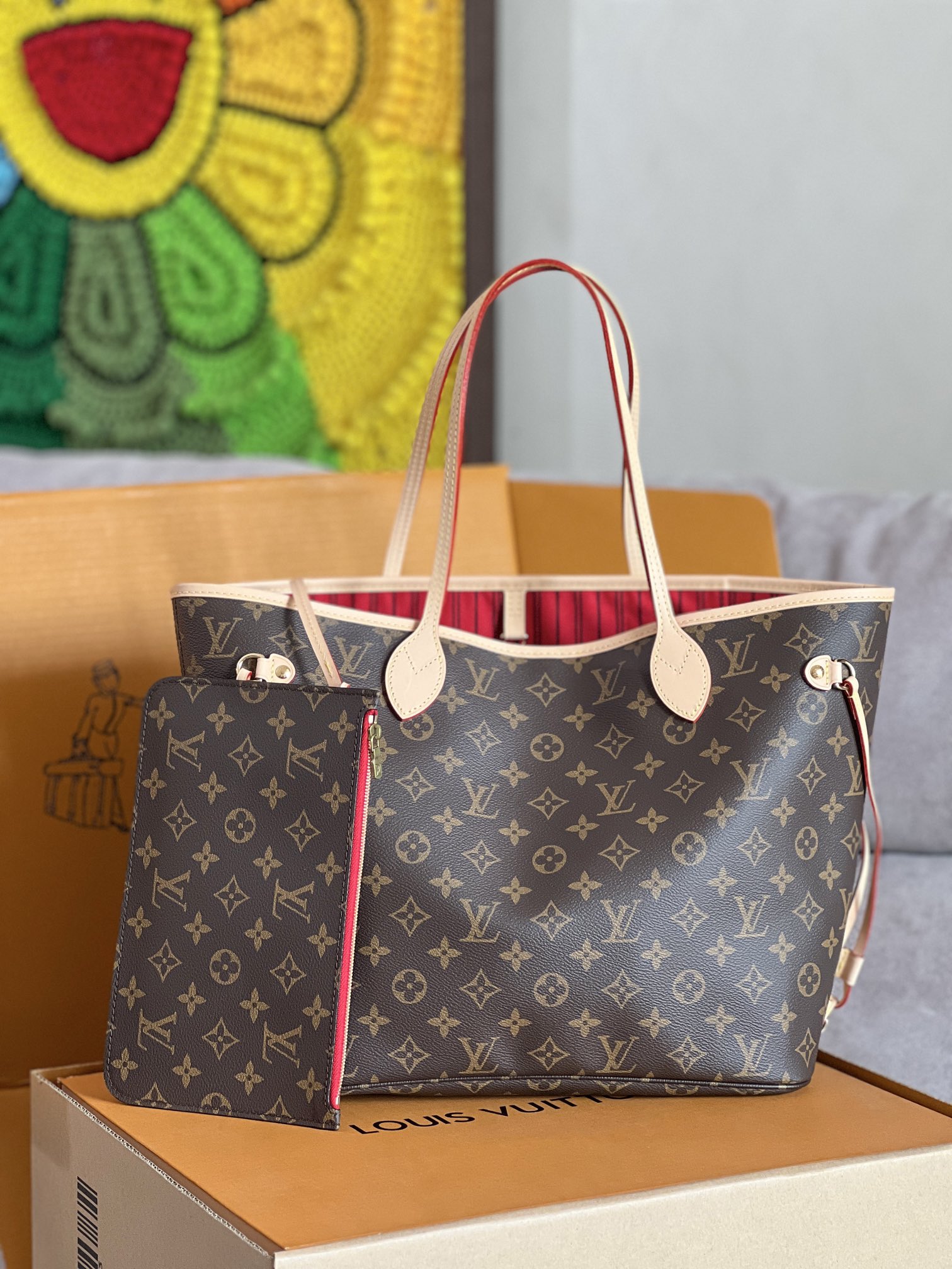 NO:203903,Original single quality new version shopping bag [Dynamic chip] Model M46987 Pretty Flower/M41177 Pretty Flower Red [Exclusive background real photo] This neverfull medium tote bag shopping bag, soft monogram canvas outline cowhide, and incorporates colorful fabric lining in a spacious configuration. The straps on both sides can show a different style regardless of whether they are tight or stretched. Slim handles are convenient for shoulder or elbow shoulders, and removable zipper bags can be used as clutch or pocket. 31.0 x 28.0 x 14.0 cm (Length x Height x Width), LV [Top Original Single], louis vuitton,totes,handbag,cowhide19860909原单品质新版购物袋【动态芯片】型号M46987老花/M41177老花红【独家背景实拍】本款 neverfull 中号托特包购物袋,为柔软 monogram 帆布勾勒牛皮革饰边,于宽敞构型融入缤纷织物内衬.两侧饰带无论束紧或舒展,均可展现别样风采.纤细手柄方便肩背或肘挎,可拆卸拉链袋可用作手拿包或口袋.31.0 x 28.0 x 14.0 厘米 (长 x 高 x 宽),LV【顶级原单】,louis vuitton,totes,handbag,cowhide,Bag