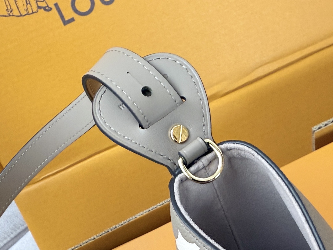 NO:210169,[Top original single] variable code chip, model M13480 black M13045 gray M12925 this model All InBB Xh handbag, LV [Top original single], louis vuitton19860909【顶级原单】变码芯片,型号M13480黑色 M13045 灰色 M12925本款 All InBB Xh手袋,LV【顶级原单】,louis vuitton,Bag