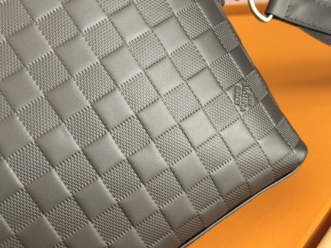 NO:212870,[Top original list] Original hardware variable code chip Model N41248 orte-documents jour briefcase, more details..., LV [Top original list], louis vuitton19860909【顶级原单】原版五金变码芯片 型号N41248 orte-documents jour公文包,更多细节......,LV【顶级原单】,louis vuitton,Bag