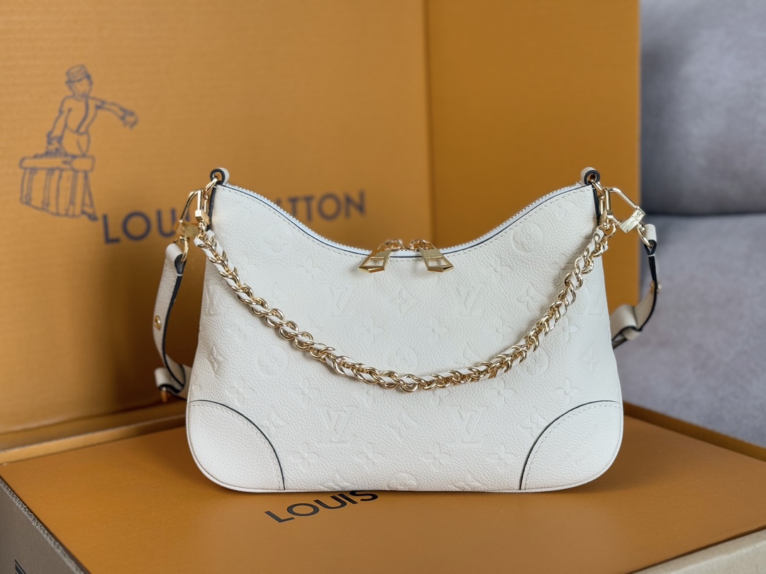NO:210101,Top-level original single-code chip all-steel hardware M12930 full-leather white horns (the latest official model) small handbag, using Monogram canvas and reinforced leather corners to convey the retro meaning. Adjustable shoulder straps are easy to shoulder or crossbody, and lightly open the zipper to pick up and hold items. Size 27.0 x 16.0 x 10.0 cm, LV [top original list], louis vuitton19860909顶级原单变码芯片全钢五金M12930全皮白色牛角（官方最新款） 小号手袋,以 Monogram 帆布和加固皮革边角传递复古意味.可调节肩带便于肩背或斜挎,轻启拉链即可取放随行物品.尺寸27.0 x 16.0 x 10.0 厘米,LV【顶级原单】,louis vuitton,Bag