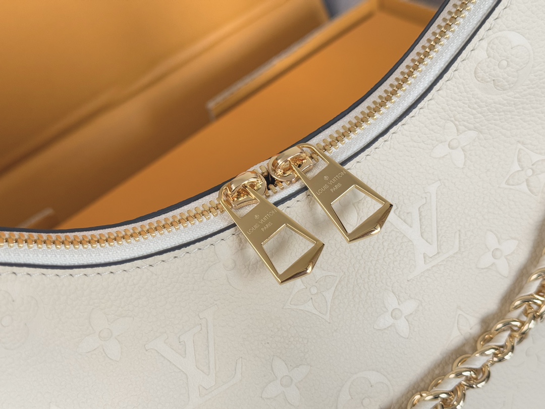 NO:210107,Top original single-variable chip all-steel hardware M12930 full leather (official latest model) croissant, LV [top original list], louis vuitton19860909顶级原单变码芯片全钢五金M12930全皮（官方最新款）牛角包,LV【顶级原单】,louis vuitton,Bag