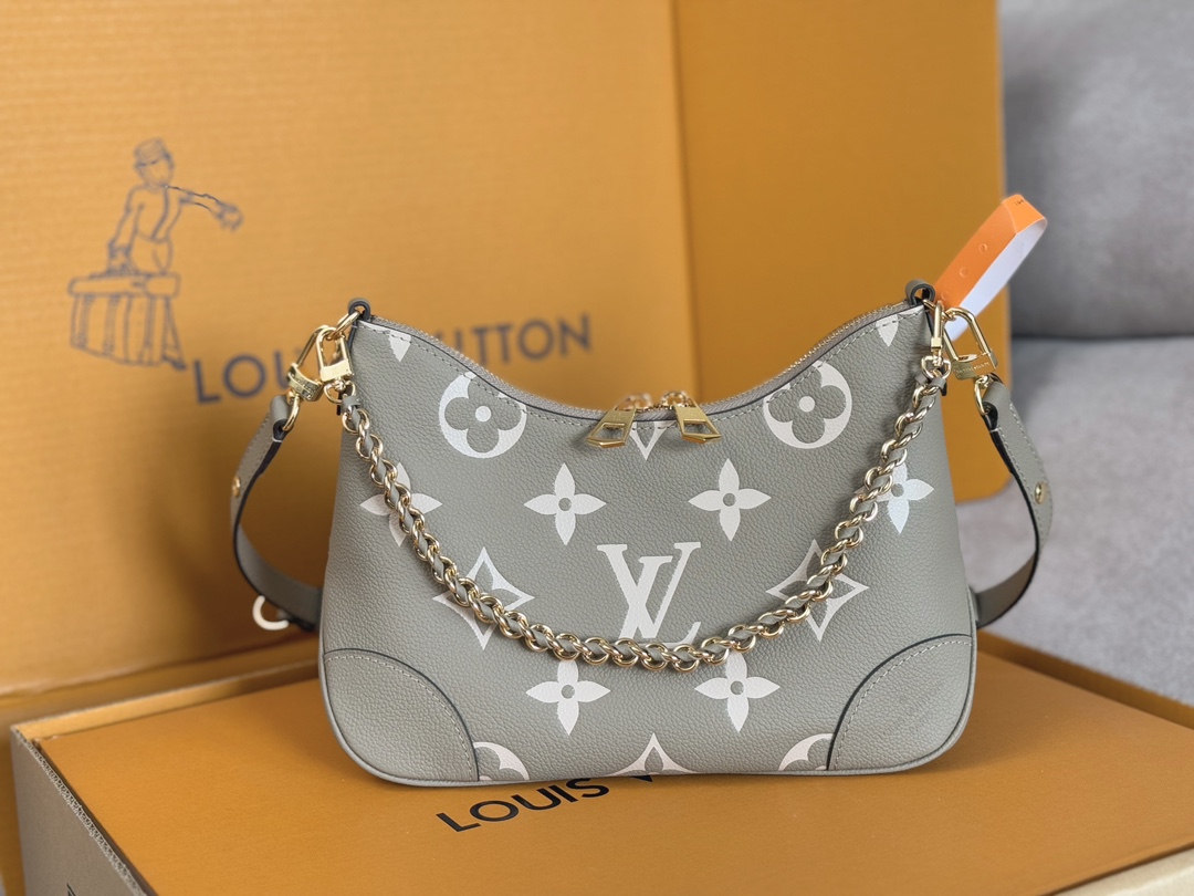 NO:210113,Top-grade original single-code chip all-steel hardware M13224 gray silk screen (official latest model) small handbag, using Monogram canvas and reinforced leather corners to convey a retro meaning. Adjustable shoulder straps are easy to shoulder or crossbody, and lightly open the zipper to pick up and hold items. Size 27.0 x 16.0 x 10.0 cm, LV [top-grade original list], louis vuitton19860909顶级原单变码芯片全钢五金M13224 灰色丝印（官方最新款） 小号手袋,以 Monogram 帆布和加固皮革边角传递复古意味.可调节肩带便于肩背或斜挎,轻启拉链即可取放随行物品.尺寸27.0 x 16.0 x 10.0 厘米,LV【顶级原单】,louis vuitton,Bag