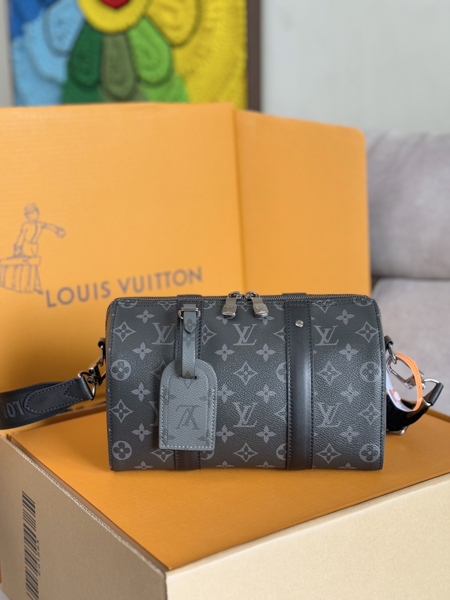 NO:207494,Original single quality 163 chip 1 original single hardware [CITY KEEPALL handbag] model M45936 black flower Keepal travel bag condenses classic configuration, making this trendy urban handbag. The side design is interesting and flipped. Monogram pattern, cleverly echoing the Upside Down series by Kim Jones in 2018. Monogram Eclipse canvas body with removable shoulder straps, calmly carrying daily needs. Size; 27 x 17 x 13 cm, LV [top original single], christian louboutin, louis vuitton19860909原单品质163芯片1原单五金【CITY KEEPALL 手袋】型号 M45936黑花 Keepal 旅行袋浓缩经典构型,成就此款潮流都市手袋.侧面设计趣味呈现翻转效果 Monogram 图案,巧妙呼应 2018 年 Kim Jones 的 Upside Down 系列.Monogram Eclipse 帆布包身搭配可拆卸肩带,从容背携日常所需. 尺寸；27 x 17 x 13 厘米,LV【顶级原单】,christian louboutin,louis vuitton,Bag