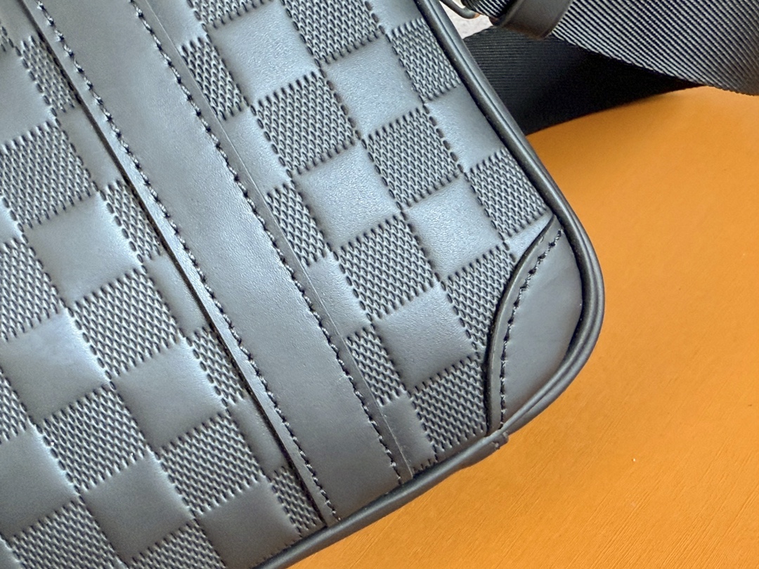 NO:210228,【SIRIUS Postman Bag】N45286 g color (grid) More details, LV【Top Original List】, louis vuitton19860909【SIRIUS 邮差包】 N45286 克色（压格）更多细节,LV【顶级原单】,louis vuitton,Bag