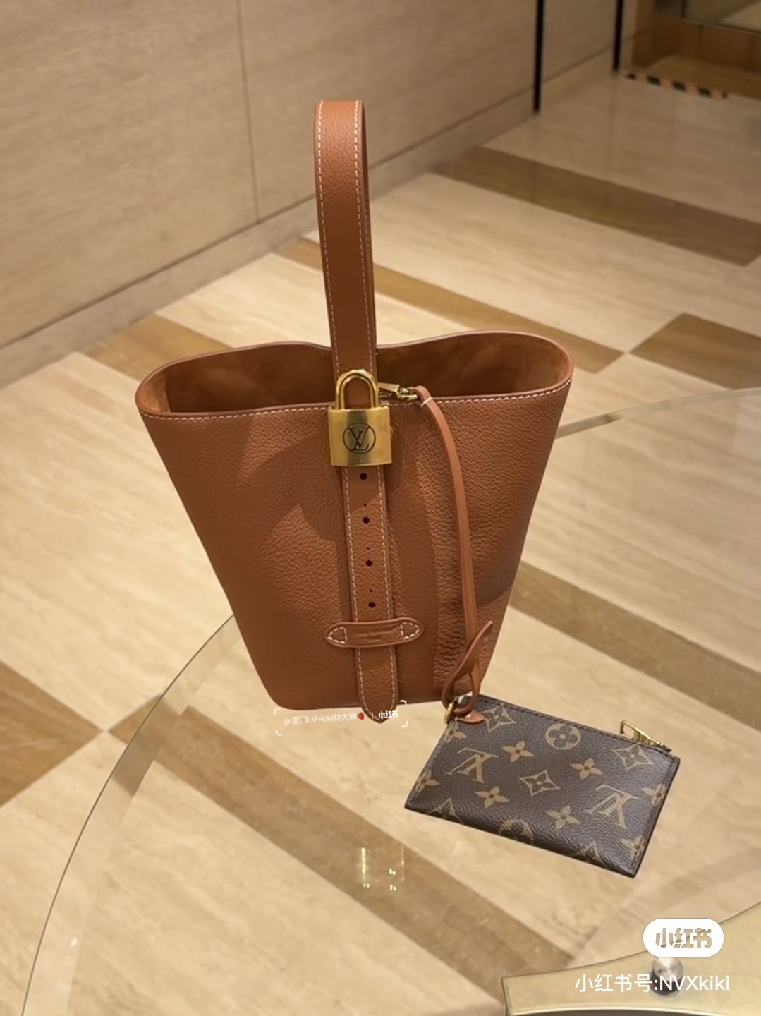 NO:391048,[Top original single] 163 code chip, bronze pair hardware, model M14416 brown, full leather bucket bag LOW KEY ALL IN BB handbag A, LV [Top original single], louis vuitton19860909【顶级原单】163变码芯片,古铜对版五金,型号M14416棕色 全皮水桶包 LOW KEY ALL IN BB 手袋A,LV【顶级原单】,louis vuitton,Bag