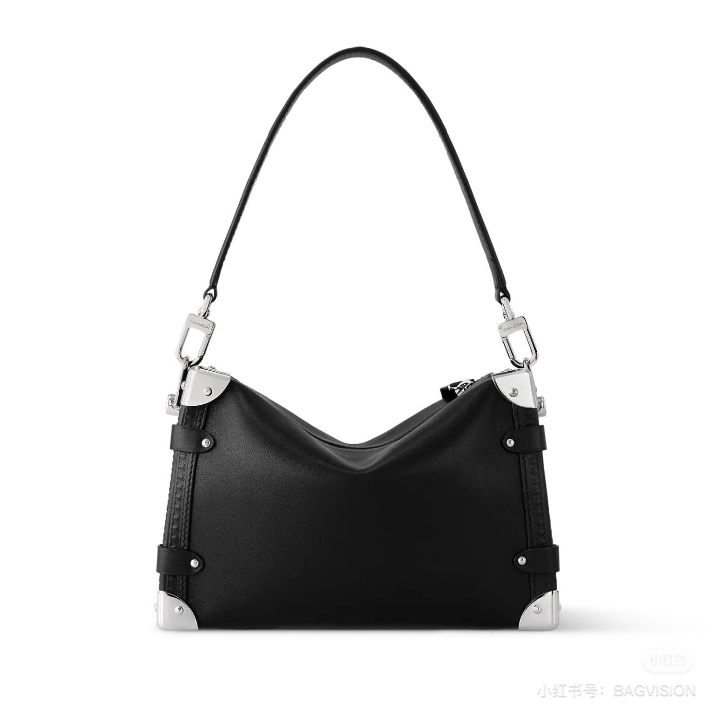 NO:558080,Top original 163 transcoding chip, all-steel hardware model M25160 black medium soft box bag, creative director Nicolas Ghesquière pays tribute to the brand's traditional hard box with this elegant Side Trunk medium handbag. The grained cow leather bag is decorated with smooth cow leather trim, S-lock buckle and metallic reinforced corners. The handle and adjustable shoulder strap are detachable, making it easy to hold, carry on the shoulder or crossbody. Size, 23.5  x16 x8.5 cm (length x height x width), LV [top original order], louis vuitton, cowhide19860909顶级原单163变码芯片,全钢五金型号M25160黑色中号软盒包,创意总监 Nicolas Ghesquière 以本款雅致 Side Trunk 中号手袋致意品牌传统硬箱.粒面牛皮革包身点缀光滑牛皮革饰边、S-lock 锁扣与金属质感加固包角.手柄与可调节肩带均可拆卸,方便手持、肩背或斜挎. 尺寸,23.5 x16 x8.5厘米(长度x高x宽),LV【顶级原单】,louis vuitton,cowhide,Bag