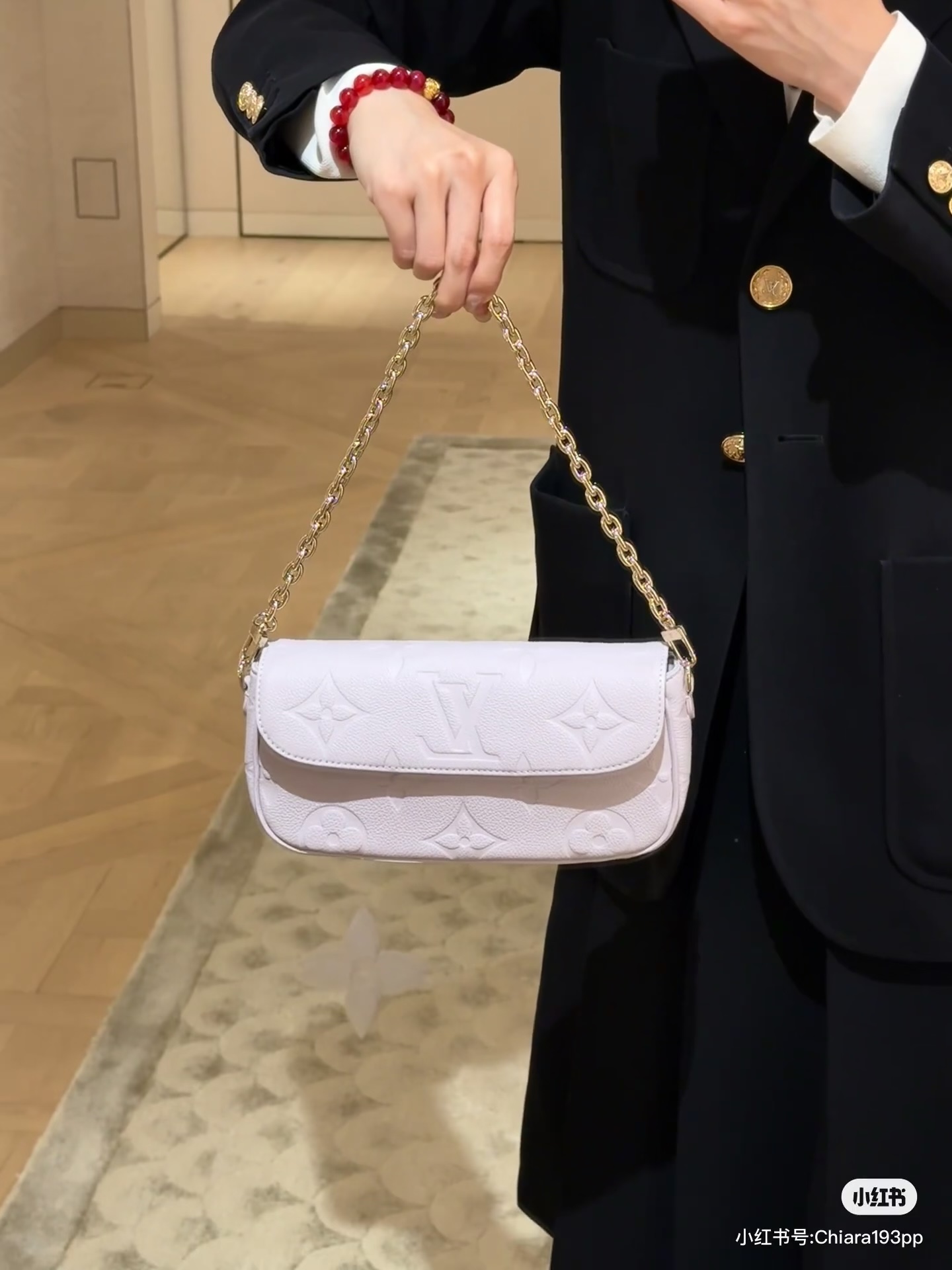 NO:558093,Top-quality original single 163 transcoding chip all-steel hardware model M25714 Fantasy Purple This Wallet On Chain Ivy is inspired by the Sac Recoleta handbag of the 1970s and is presented in seasonal Misty colors. The bag is made of iconic Monogram Empreinte leather and decorated with light gold metal parts such as detachable chain straps. It has multiple pockets and business card compartments, and is spacious for daily necessities. 23.5 x 12 x 4.3 cm (length x height) x width), LV [top original order], louis vuitton19860909顶级原厂单163变码芯片全钢五金型号M25714梦幻紫 這款Wallet On Chain Ivy靈感源自年代的Sac Recoleta手袋,以季節性Misty色調呈現.袋款選用標誌性Monogram Empreinte皮革製作,綴以可拆式鏈帶等淺金色金屬件.內設多個口袋和名片夾層,寬敞空間適合放置日常必需品. 23.5 x 12 x 4.3 厘米 (長度 x 高度 x 闊度),LV【顶级原单】,louis vuitton,Bag