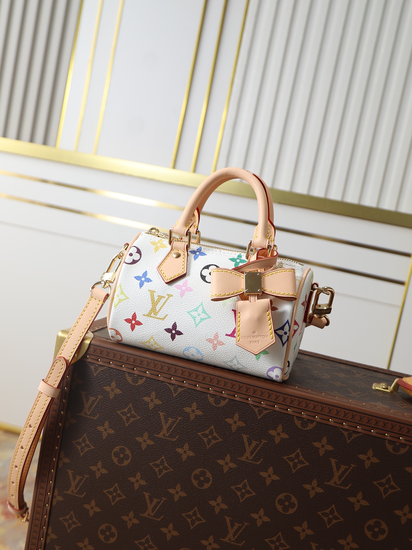 NO:719714,Top original order 163 transcoding chip M13391 color, 16cm 33 color pillow bag speedy series LV Murakami Takashi co-branded nanospeedy handbag This nano speedy handbag combines monogram canvas and cowhide leather trim printing, with 33 colorful colors to interpret white three colors and black three colors. Launched in twelve pieces, popular all over the world and loved by celebrities. 16x10x7.5 cm., LV [top original order], louis vuitton, cowhide19860909顶级原单163变码芯片M13391彩,16cm33彩枕头包speedy系列 lv村上隆联名nanospeedy 手袋 本款nano speedy手袋结合monogram帆布和牛皮革饰边印花、以33种缤纷色彩演绎白三彩黑三彩推出十二截火爆全球深受明星名人喜爱.16x10x7.5厘米.,LV【顶级原单】,louis vuitton,cowhide,Bag