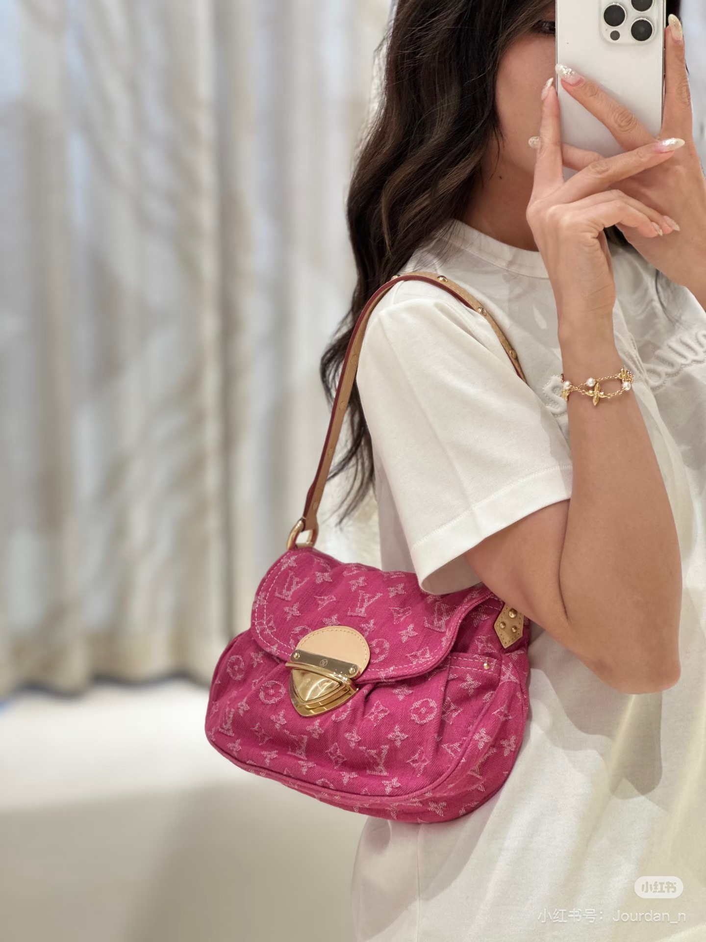NO:773271,Top original single 163 transcoding chip model M28291 rose red denim, M46829 blue denim, underarm bag shoulder bag series SUNSET handbags Sunset handbags focus on Monogram Denim canvas. This material is made through multiple processes. The Monogram pattern is woven with cotton yarn certified by the global organic textile standard and then bleached. The sand washing treatment of the finished product creates a unique look and feel, and the brand buckle adds an eye-catching style. Size 27 x 18 x  3 cm (length x height x width), LV [top quality original order], louis vuitton, shoulder bags19860909顶级原单163变码芯片型号M28291玫红牛仔,M46829蓝色牛仔,腋下包单肩包系列 SUNSET 手袋 Sunset 手袋聚焦Monogram Denim帆布.该材质依托多重工艺制成,以全球有机纺织品标准认证的棉纱织就Monogram 图案后进行漂白.成品的砂洗处理营造别致观感,品牌插扣再添瞩目格调.尺寸27 x 18 x 3厘米(长度x高x宽）,LV【顶级原单】,louis vuitton,shoulder bags,Bag