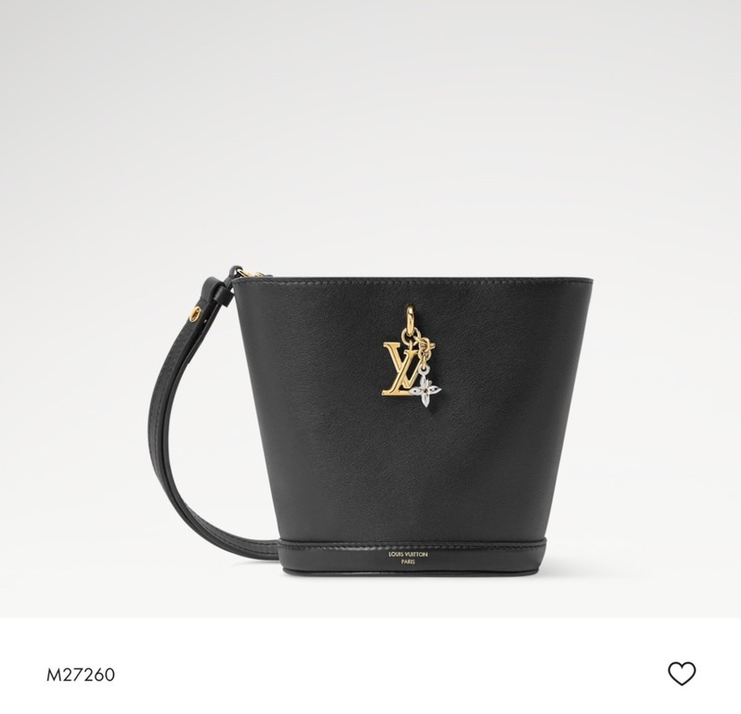 NO:773354,Top original single 163 code chip model M27360 black imported calfskin, this LV Bloom Mini Hobo handbag is designed for daily life and suitable for all seasons. Made of smooth cow leather, the LV letter shape decoration complements the Monogram Flower pattern, and the metal parts add highlights. The detachable shoulder strap embellishes the elegant design, with ample space to accommodate daily needs. Cow leather, cow leather trim, fabric lining, electroplated metal parts, magnetic buckle closure, LV letter shape decoration and  Monogram Flo, size: 16x17.5x11CM, LV [top original order], louis vuitton, cowhide, gold plating19860909顶级原单163变码芯片型号M27360黑色进口小牛皮,本款 LV Bloom Mini Hobo 手袋专为日常生活而设计,四季皆宜.采用光滑牛皮革精制,LV 字母造型装饰与 Monogram Flower 图案相映成趣,金属件平添亮点.可拆卸肩带点缀优雅设计,充裕空间可容纳日常所需.牛皮革一牛皮革饰边一织物内衬一电镀金属件一磁扣开合一LV 字母造型装饰和 Monogram Flo,尺寸:16x17.5x11CM,LV【顶级原单】,louis vuitton,cowhide,gold plating,Bag