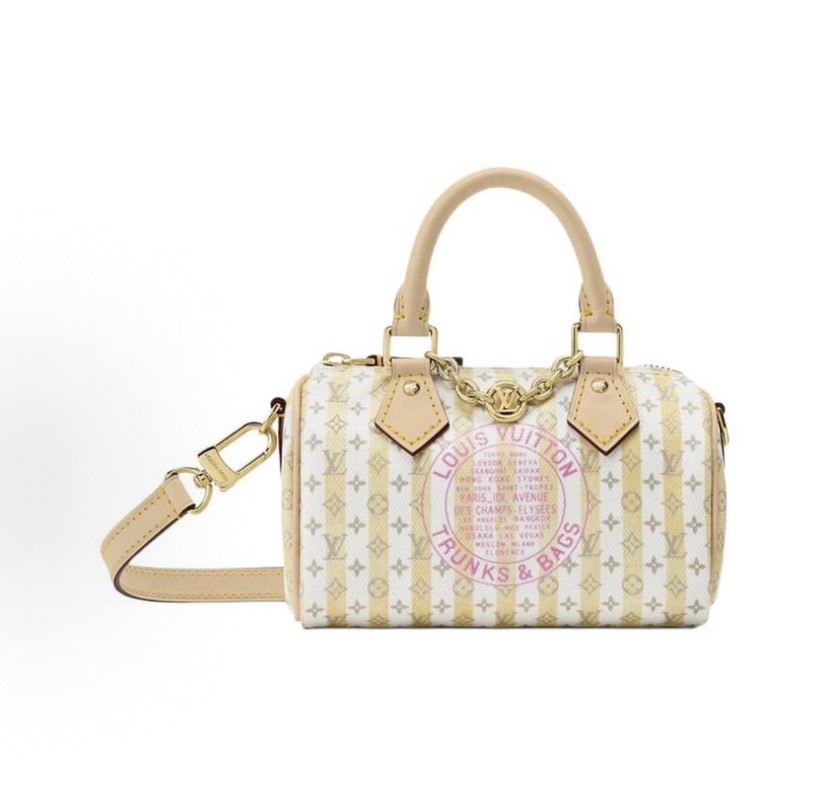 NO:880337,, [Top Enhanced Version] Counter-matching 163C01 transcoding chip, genuine development, counter-matched leather, model M29030 mini bag, LOUIS VUITTON NANO SPEEDY brand logo, coated canvas, one-shoulder crossbody, women's style  White with khaki, a selected collection of the 26th new Stamp series women's handbags. The soft tones are very suitable for the upcoming season. The handbags are carefully made of canvas decorated with mini presbyopia patterns and trimmed with calfskin. Unexpected details also include a special edition floral pattern lining, which adds an elegant embellishment to the whole. It is an elegant match for daytime looks. Size 16x7.5x10cm, LV [top original order], louis vuitton, louis  vuitton,mini bags,cowhide19860909,【顶级加强版】对柜163C01变码芯片,正品开发,专柜对版皮料, 型号M29030迷你包,LOUIS VUITTON NANO SPEEDY 品牌徽标 涂层帆布 单肩斜挎 女款 白色拼卡其色,26年新款Stamp邮票系列女士手袋精选合集,柔和色调非常适合即将来临的季节,手袋采用饰有迷你老花图案的帆布精心制造,并以小牛皮饰边,意想不到的细节还包括特别版花卉图案内衬,为整体增添优雅的点缀,是日间造型的高雅配搭.尺寸16x7.5x10cm,LV【顶级原单】,louis vuitton,louis vuitton,mini bags,cowhide,Bag