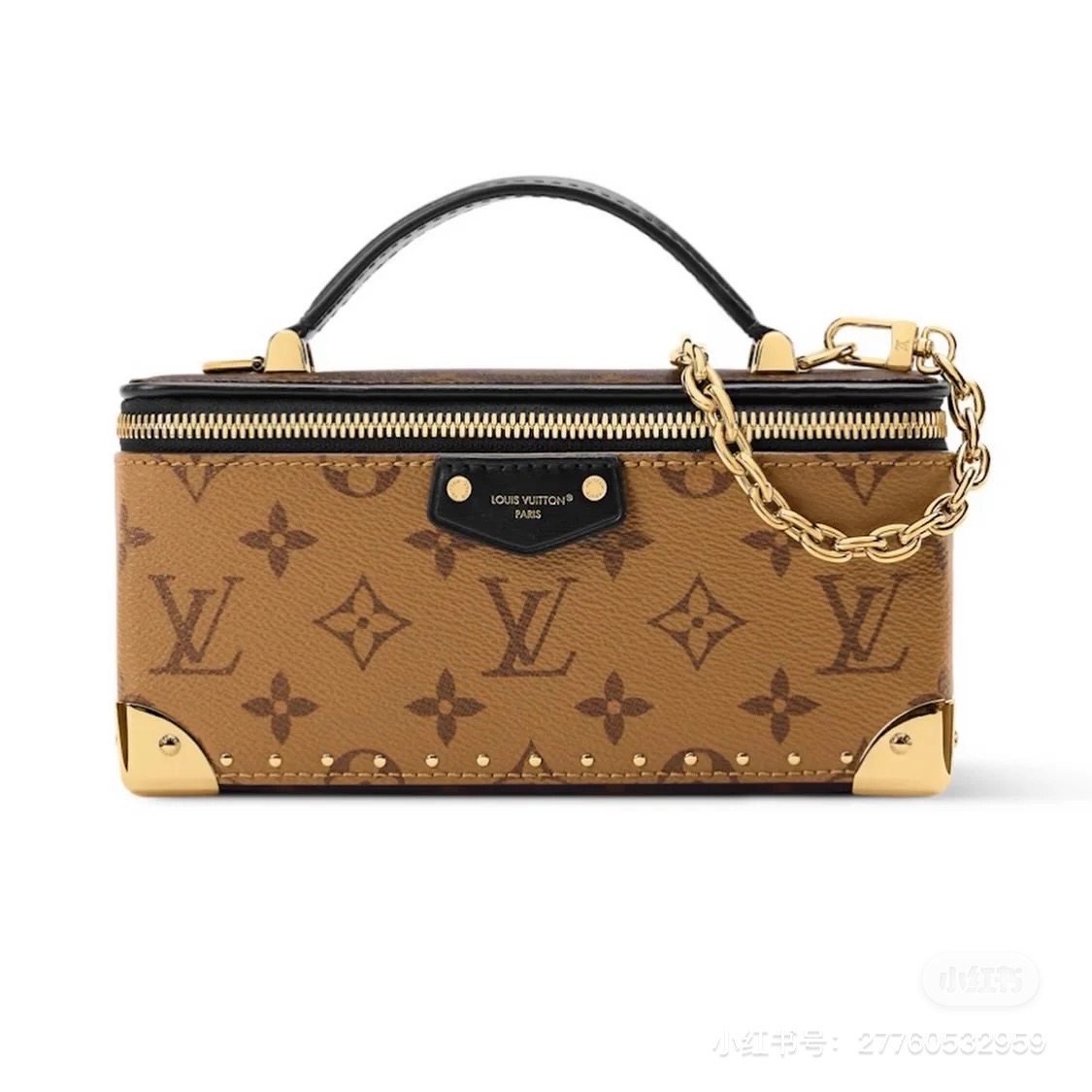 NO:940132,[Top Enhanced Version] 163C01 transcoding chip, authentic development, counter-matched leather, model 29548 presbyopic box bag, the Trunk handbag family continues to trace Louis Vuitton's box-making heritage, presenting this Vanity Pouch handbag in a horizontal configuration. Monogram canvas and Monogram Reverse canvas are mixed and spliced, with metal corners, rivets and detachable chains. Whether carried on the shoulder or cross-body, it can be worn elegantly in day and night situations.  20 x 10 x 5.5 cm (length x height x width), LV [top quality original order], louis vuitton, louis vuitton, versace19860909【顶级加强版】163C01变码芯片,正品开发,专柜对版皮料,型号29548老花盒子包,Trunk 手袋家族继续溯源路易威登的制箱传承,以横向构型呈现此款 Vanity Pouch 手袋.Monogram 帆布和 Monogram Reverse 帆布混合拼接,搭配金属边角、铆钉和可拆卸链条.无论肩背或斜挎,均可优雅穿梭于昼夜场合. 20 x 10 x 5.5 厘米 (长度 x 高 x 宽),LV【顶级原单】,louis vuitton,louis vuitton,versace,Bag