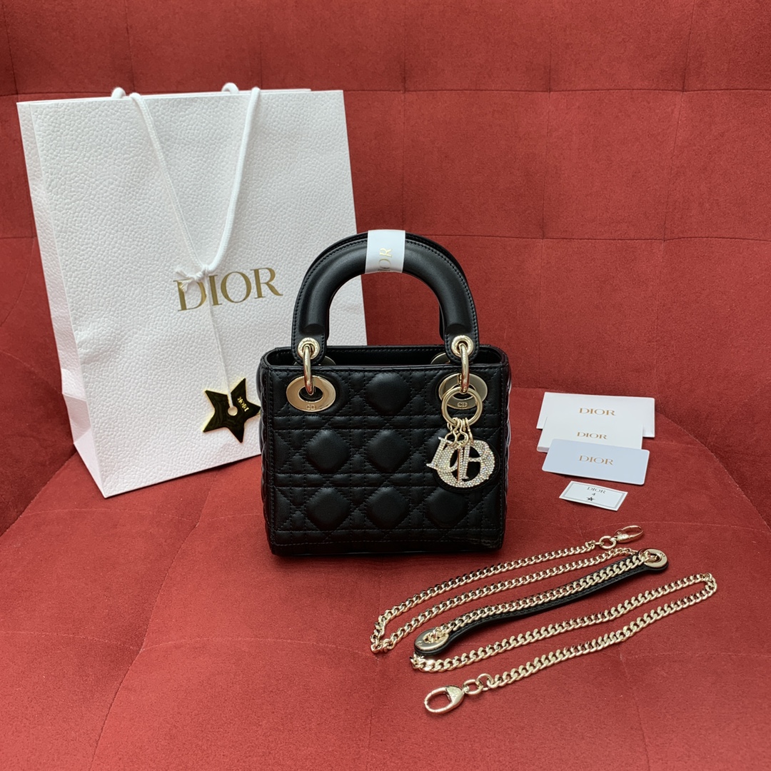 디올 Lady Dior 미니 블랙 양가죽 백 레플리카