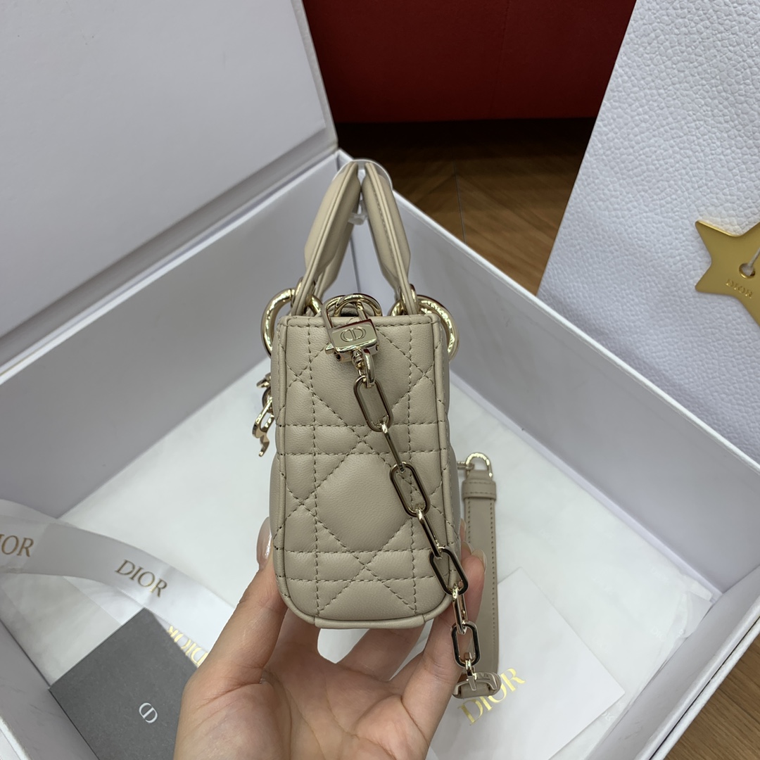 디올 레디 미니 숄더백 베이지 Lambskin 상세 이미지 5