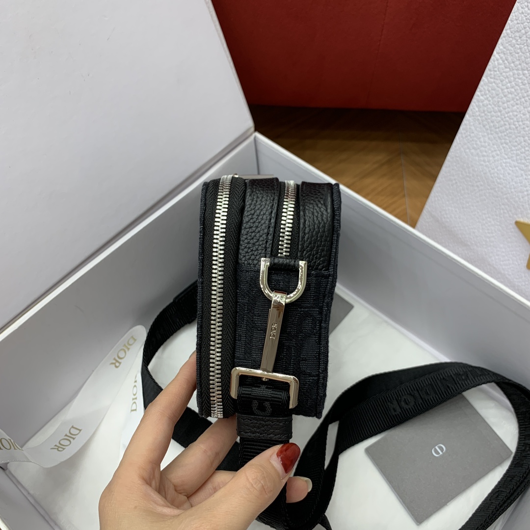 디올 오블리크 모노그램 카메라백 상세 이미지 5