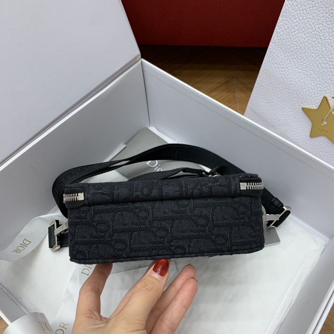 디올 오블리크 모노그램 카메라백 상세 이미지 3