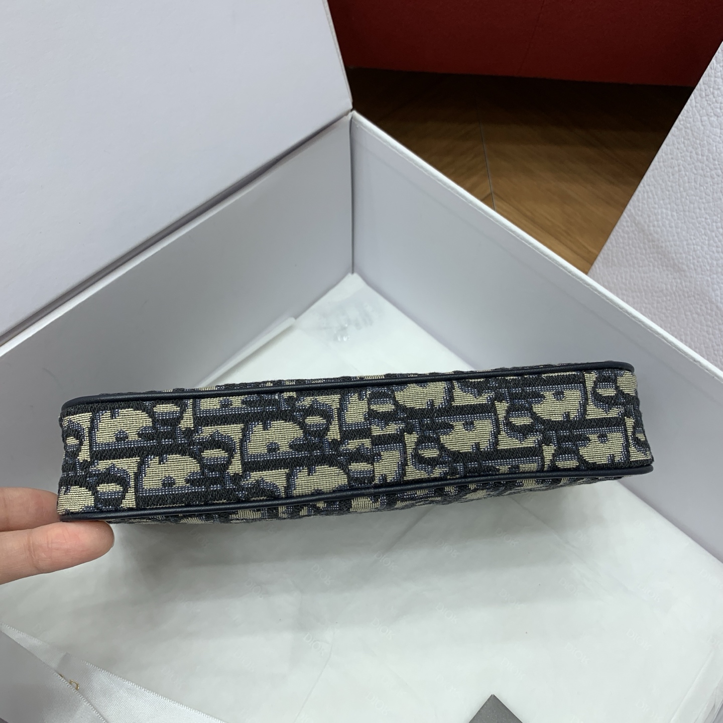 디올 프라메네 체인 장식 송아지가죽 핸드백 상세 이미지 6