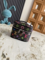 LV Louis Vuitton 💰 "Lista de chip dinámico de fondo exclusivo de fondo" M13747 LV Murakami Takashi Nice Mini Nano Makeup Bag con impresión de monograma y 33 colores coloridos en 2025 Murakami Takashi y LV lanzaron conjuntamente las doce piezas de tres colores blancos y negros lanzados por Takashi Murakami Murakami Murakami Murakami. Y LV es amado por celebridades de todo el mundo. Tamaño: 14x10.2x8.5 1 LV Louis Vuitton 💰 «Lista de chip dinámico de fondo exclusivo de fondo» M13747 LV Murakami Takashi Nice Mini Nano Makeup Bag con impresión de monograma y 33 colores coloridos en 2025 Murakami Takashi y LV lanzaron conjuntamente las doce piezas de tres colores blancos y negros lanzados por Takashi Murakami Murakami Murakami Murakami. Y LV es amado por celebridades de todo el mundo. Tamaño: 14×10.2×8.5