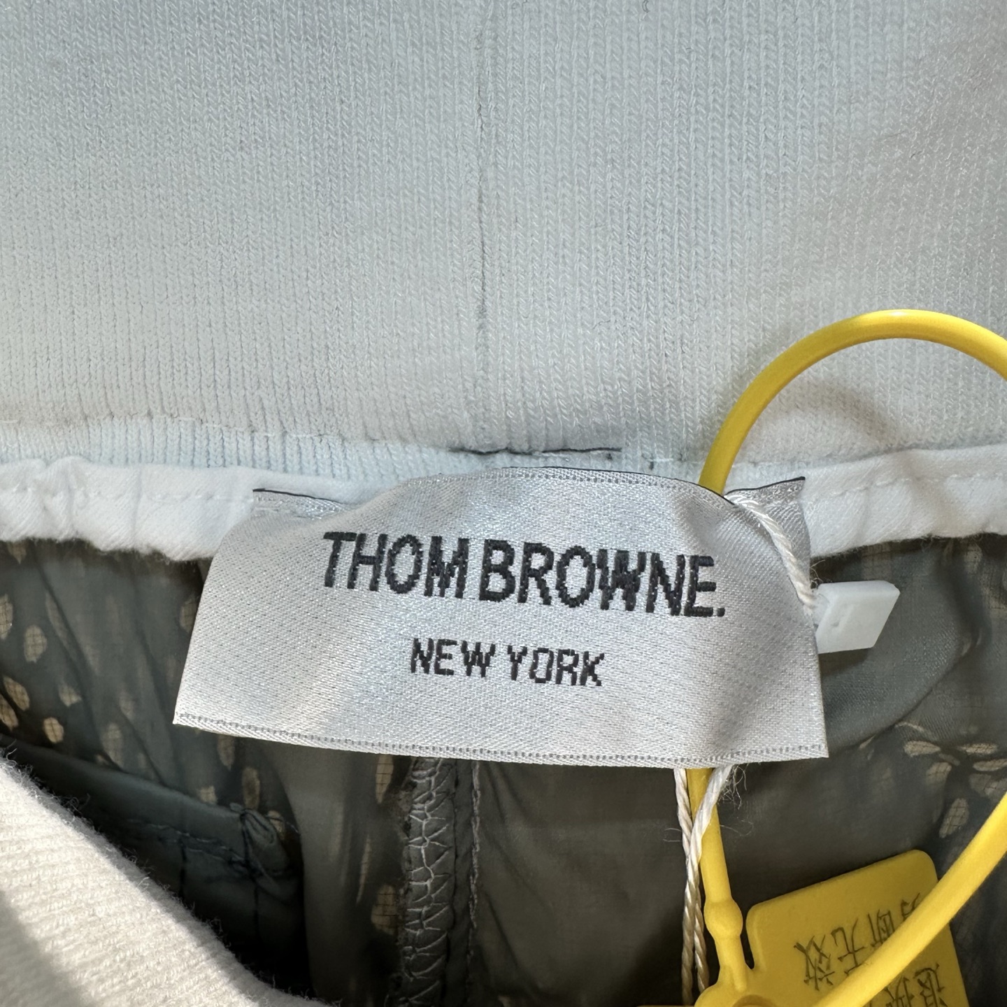 Thom Browne Pantalones Cortos Deportivos de Malla Transpirable para Hombre 9 i1743099464116 1697 0 9
