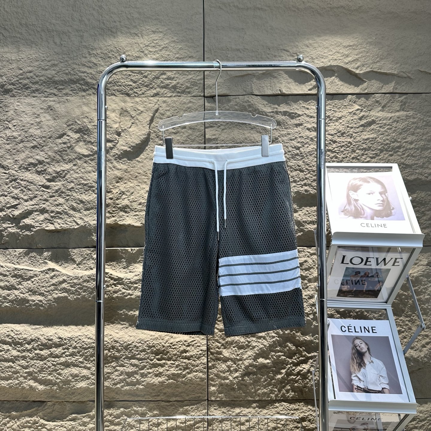 Thom Browne Pantalones Cortos Deportivos de Malla Transpirable para Hombre 5 i1743099469900 7341 0 2