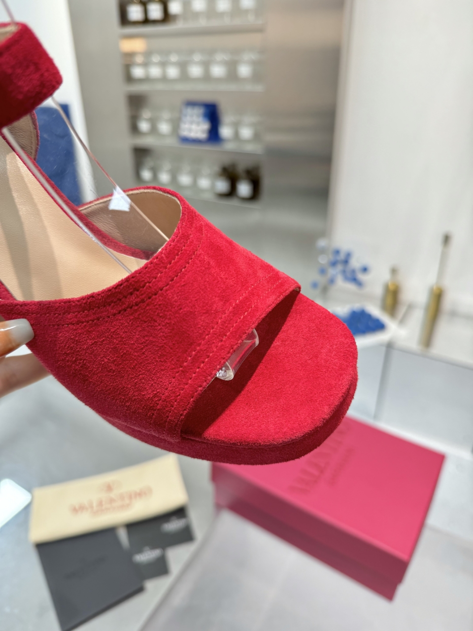 High-End 2025SS Valentino/Warren Metal Logo Sandals: Original Design and Premium Quality - 图片 4