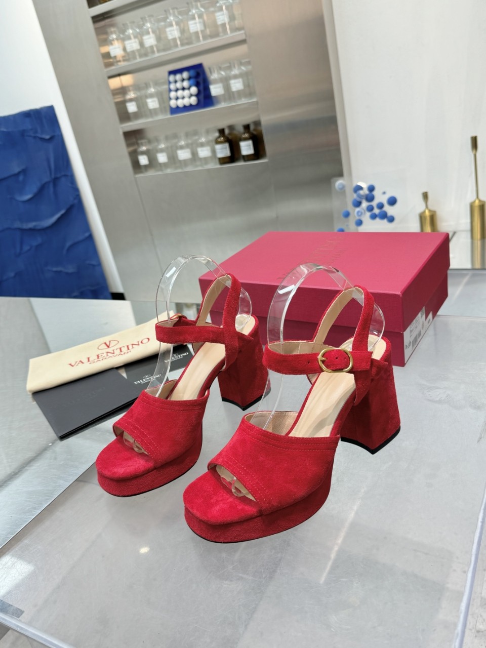 High-End 2025SS Valentino/Warren Metal Logo Sandals: Original Design and Premium Quality - 图片 8