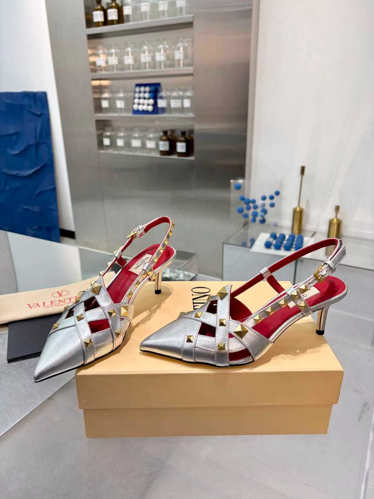 _dpZ9st9emTP1dvME3bGIMRwCAiWUIHFdQSlxB_w