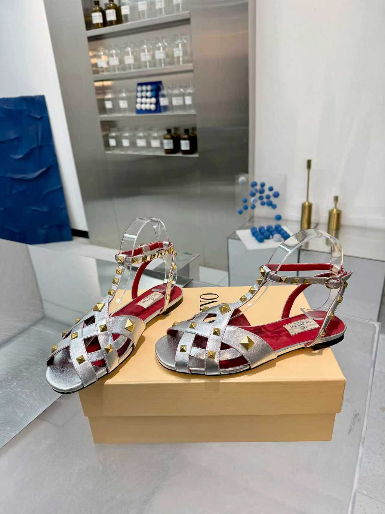 _dRx9s_S5mjF-j7nHy1GjeebFU3kxbw9fx3oQSYQ