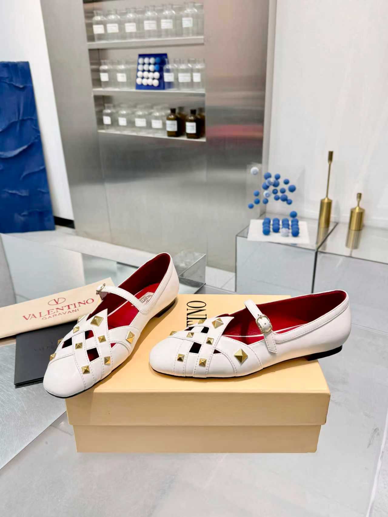 _dBR9s1DPofWCMo-3p17-KqnbdGnmTcghrzyxStQ