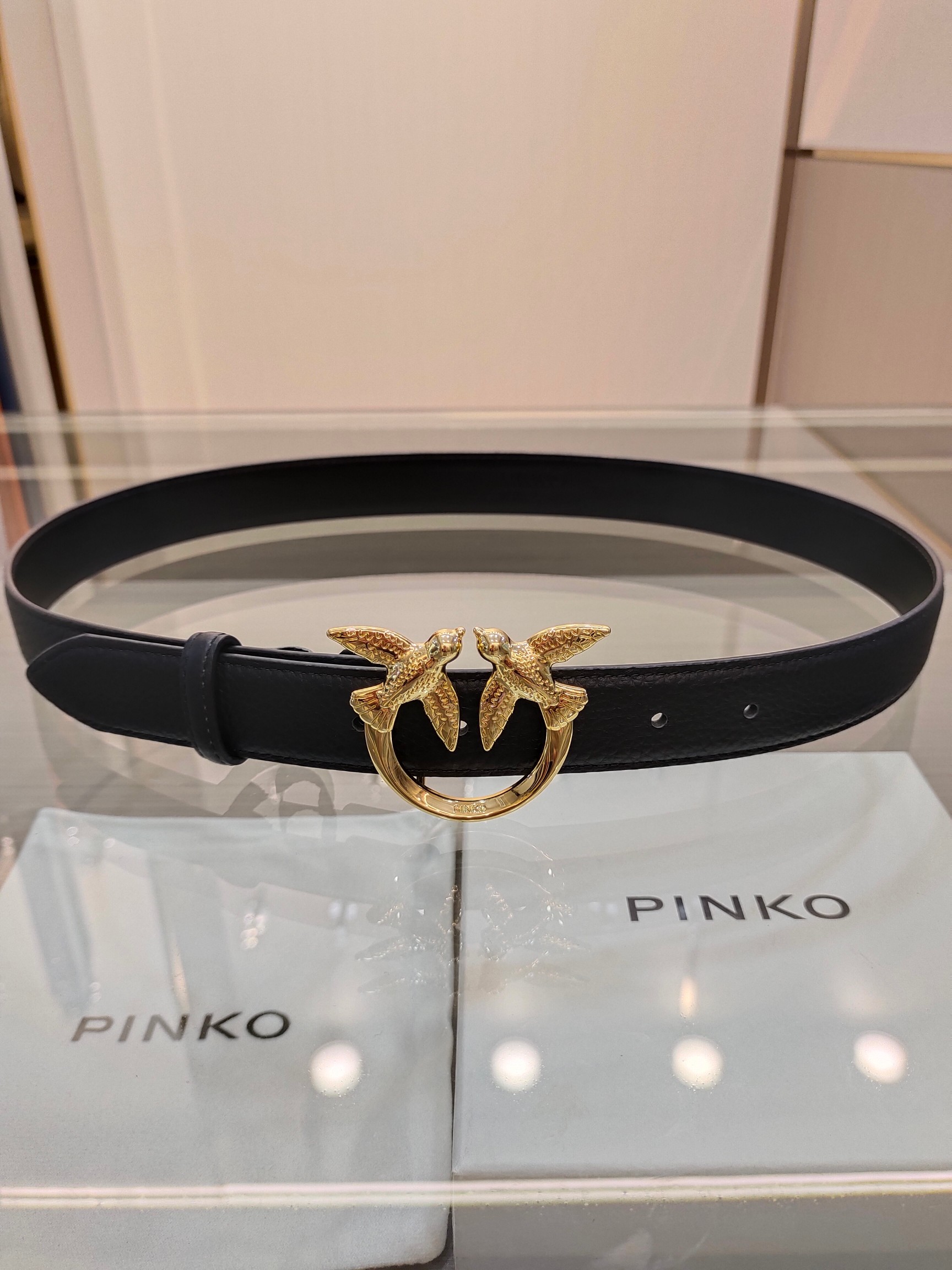 Luxurious Women’s Leather Money with Copper Button: Fashionable and High-Quality Design - 图片 4