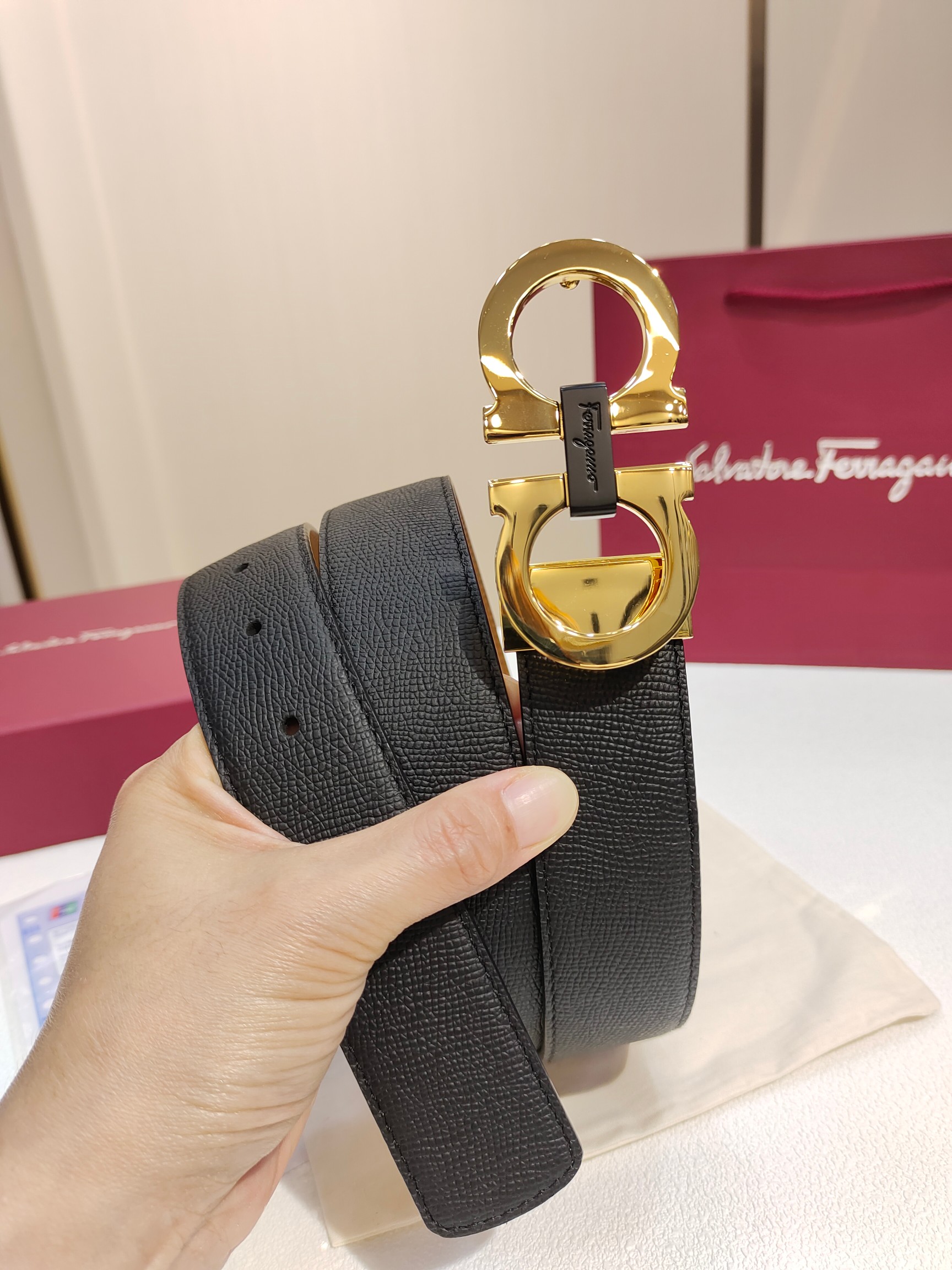 Ferragamo菲拉格慕双面进口牛皮搭配精品铜扣️自行选择搭配真材实料有质感时尚经典不失风范长短可自行