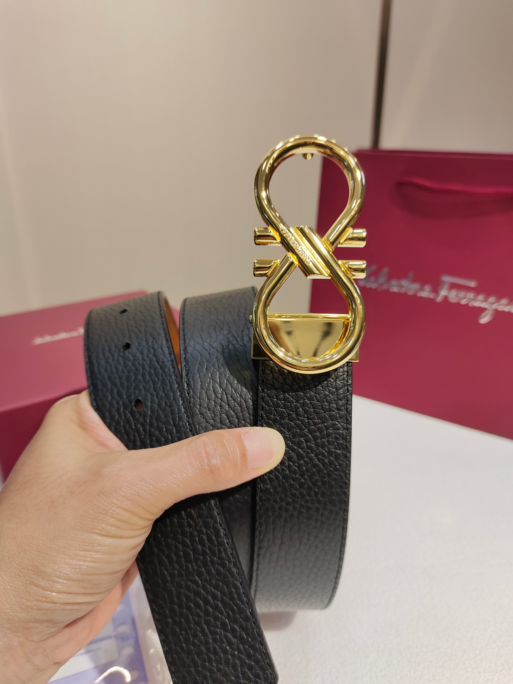 Ferragamo菲拉格慕双面进口牛皮搭配精品铜扣️自行选择搭配真材实料有质感时尚经典不失风范长短可自行