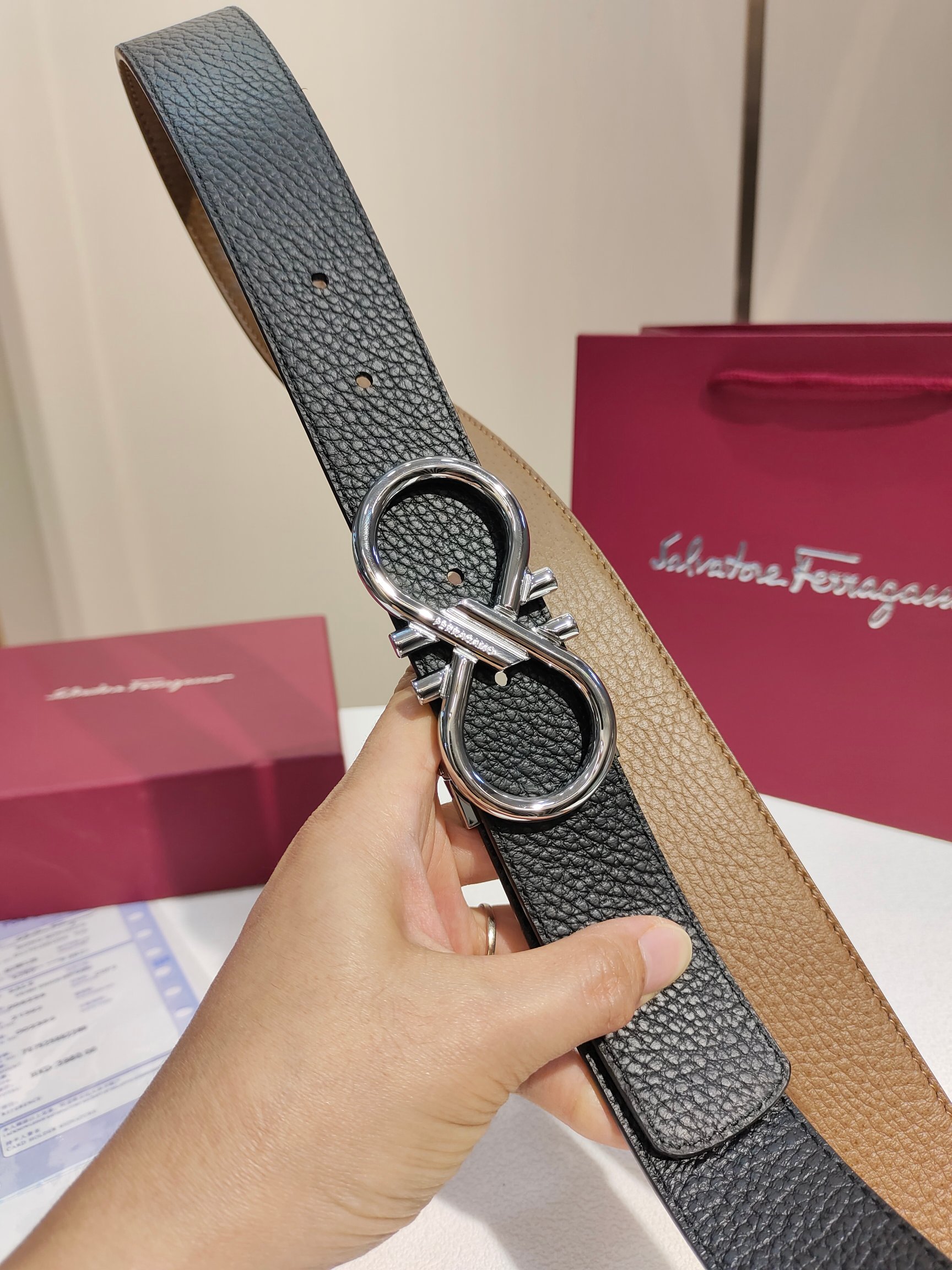 Ferragamo菲拉格慕双面进口牛皮搭配精品铜扣️自行选择搭配真材实料有质感时尚经典不失风范长短可自行