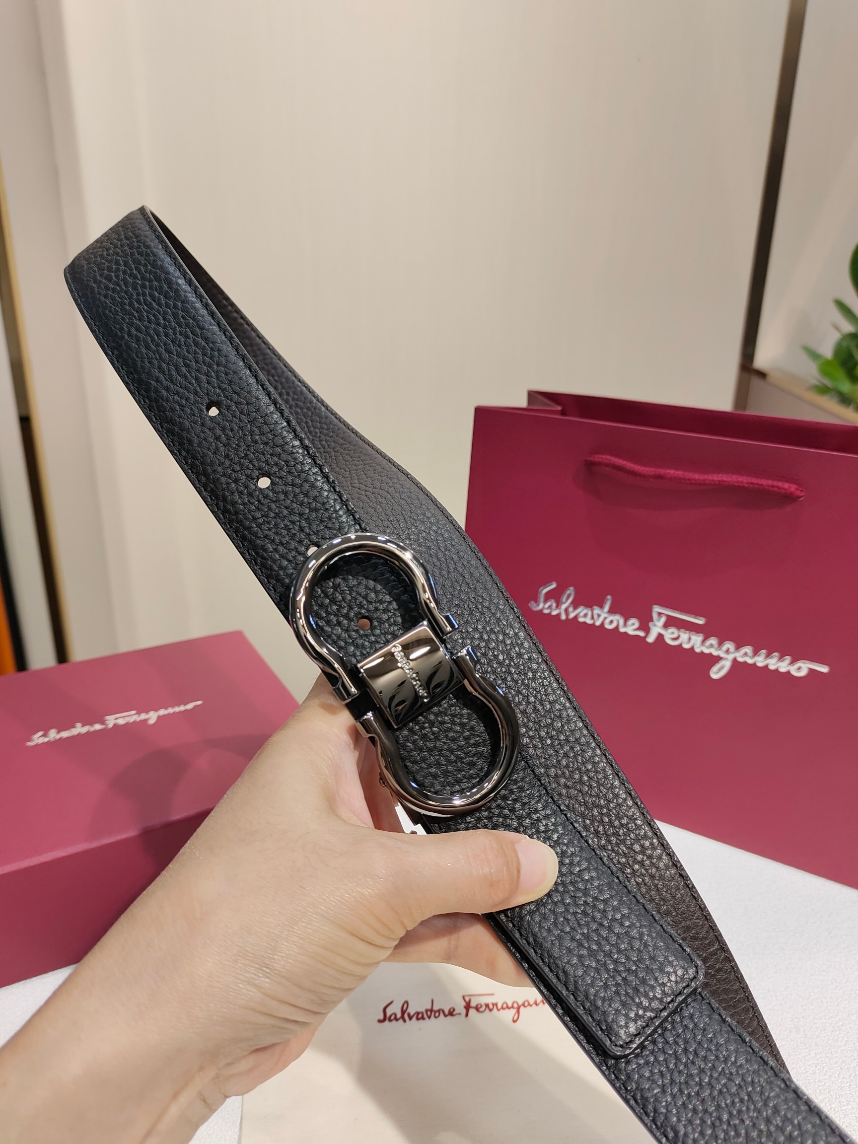 Ferragamo菲拉格慕双面进口牛皮搭配精品铜扣️自行选择搭配真材实料有质感时尚经典不失风范长短可自行