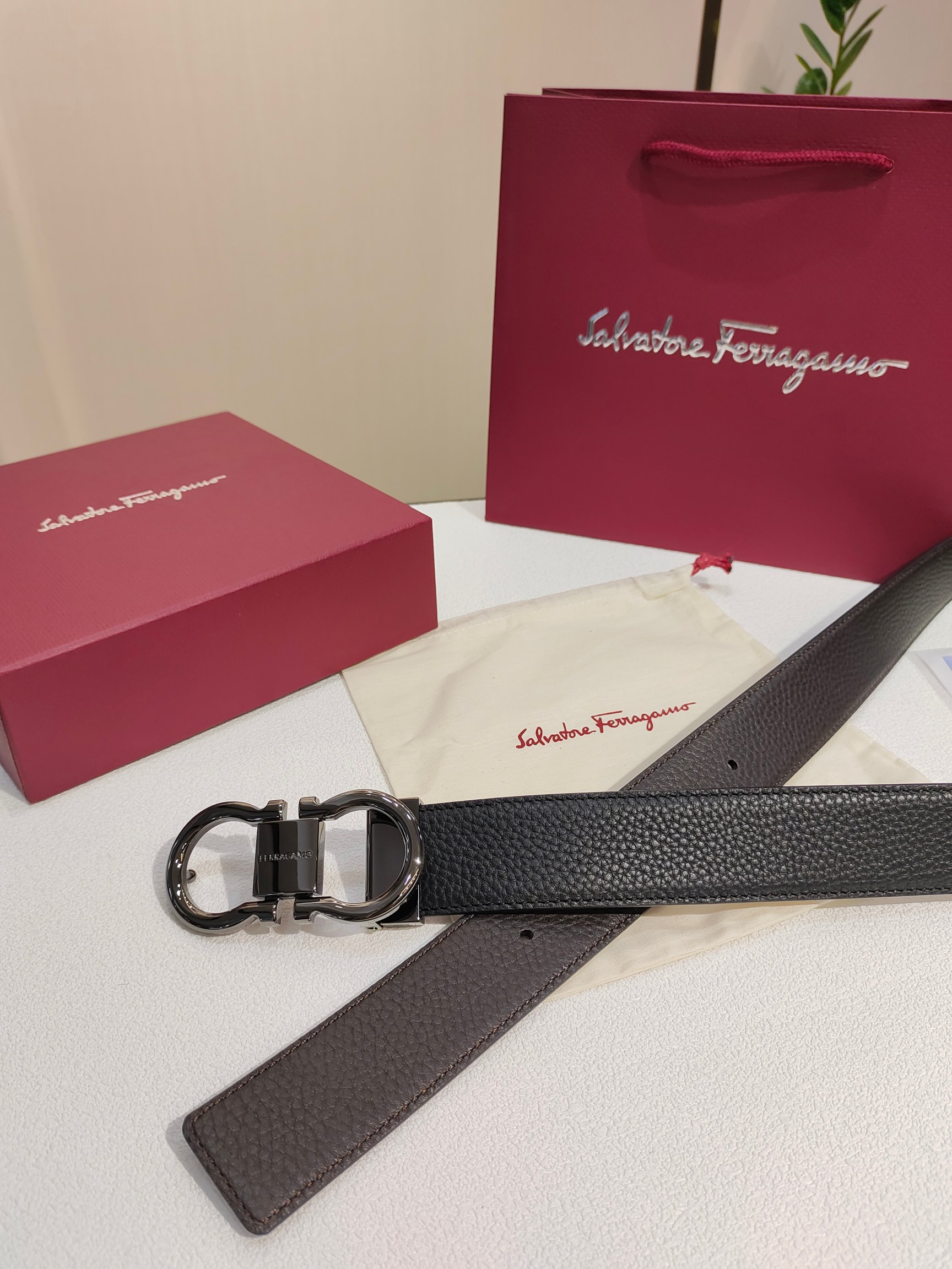 Ferragamo菲拉格慕双面进口牛皮搭配精品铜扣️自行选择搭配真材实料有质感时尚经典不失风范长短可自行