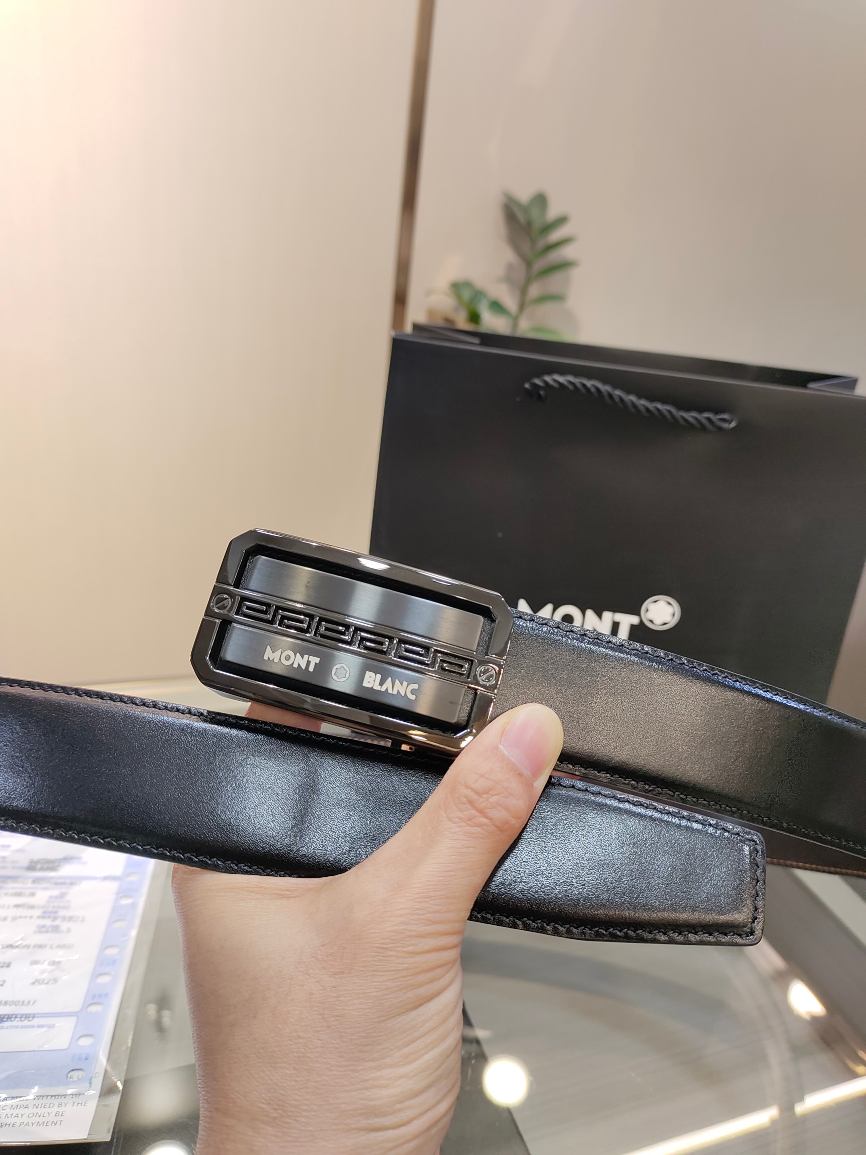 万宝龙男士自动腰带- 宽度34MM 精品钢扣  精工打造  手感柔软 长短可以裁剪 P160