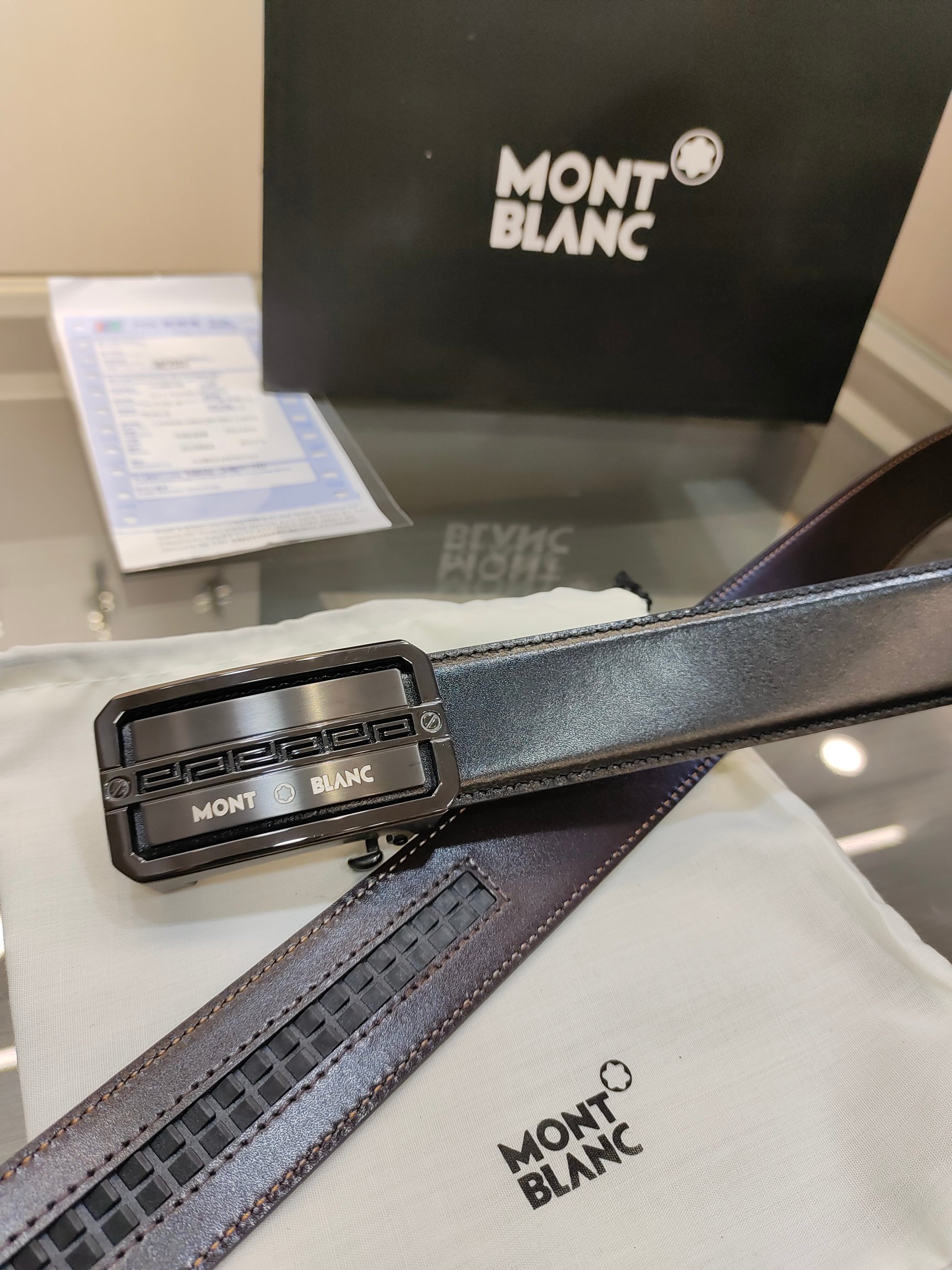 万宝龙男士自动腰带- 宽度34MM 精品钢扣  精工打造  手感柔软 长短可以裁剪 P160