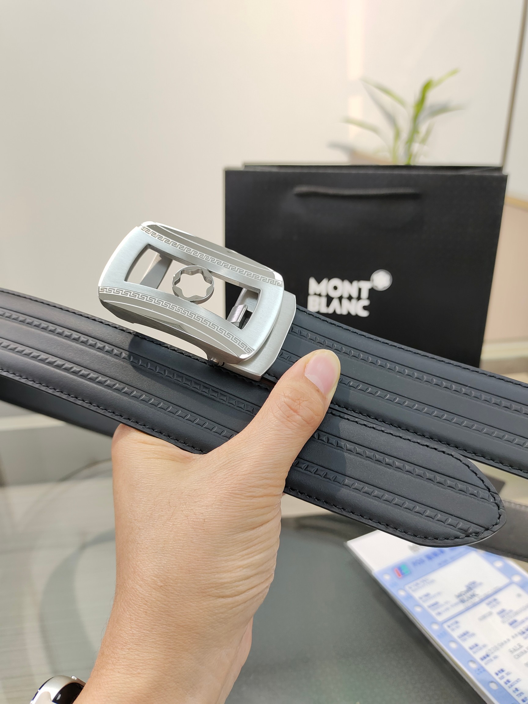 万宝龙男士自动腰带- 宽度34MM 精品钢扣 精工打造 手感柔软 长短可以裁剪