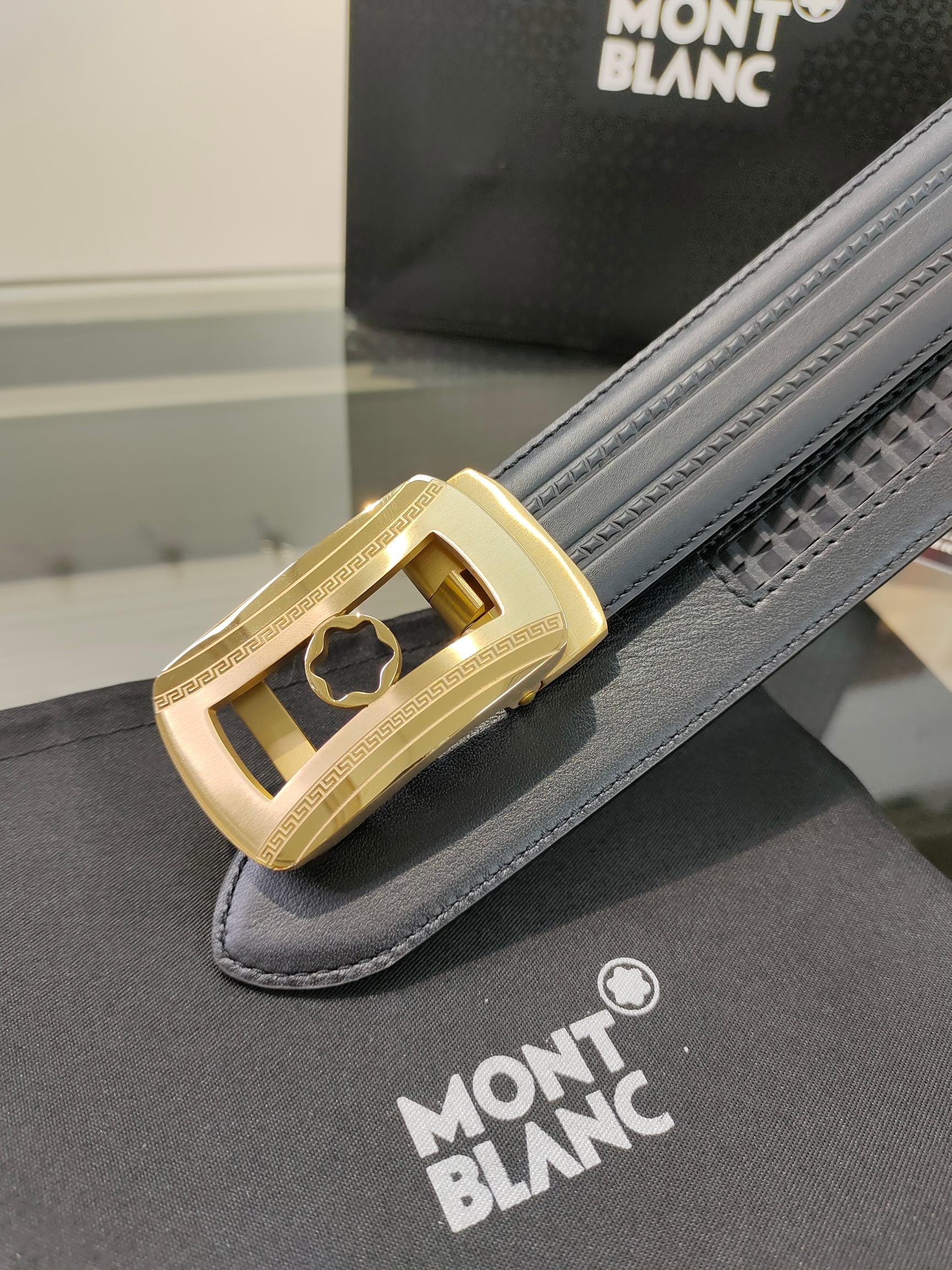 万宝龙男士自动腰带- 宽度34MM 精品钢扣 精工打造 手感柔软 长短可以裁剪