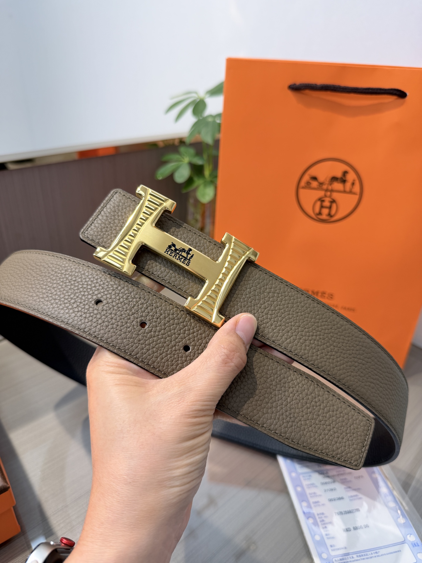 Hermes爱马仕 男士双面皮腰带38mm，双面头层牛皮，双面可用，搭配精品钢扣五金，做工精致，实物拍摄