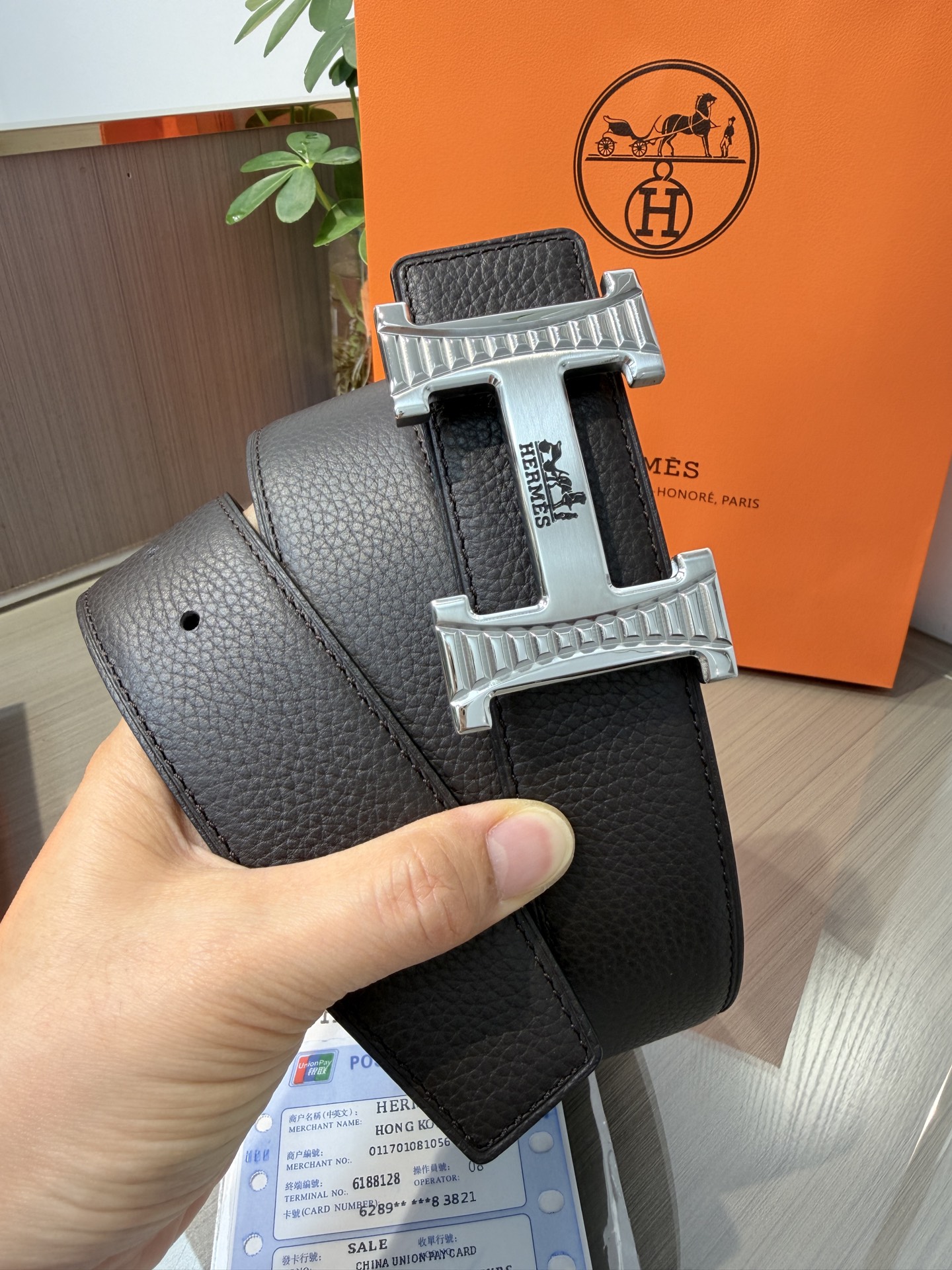 Hermes爱马仕 男士双面皮腰带38mm，双面头层牛皮，双面可用，搭配精品钢扣五金，做工精致，实物拍摄