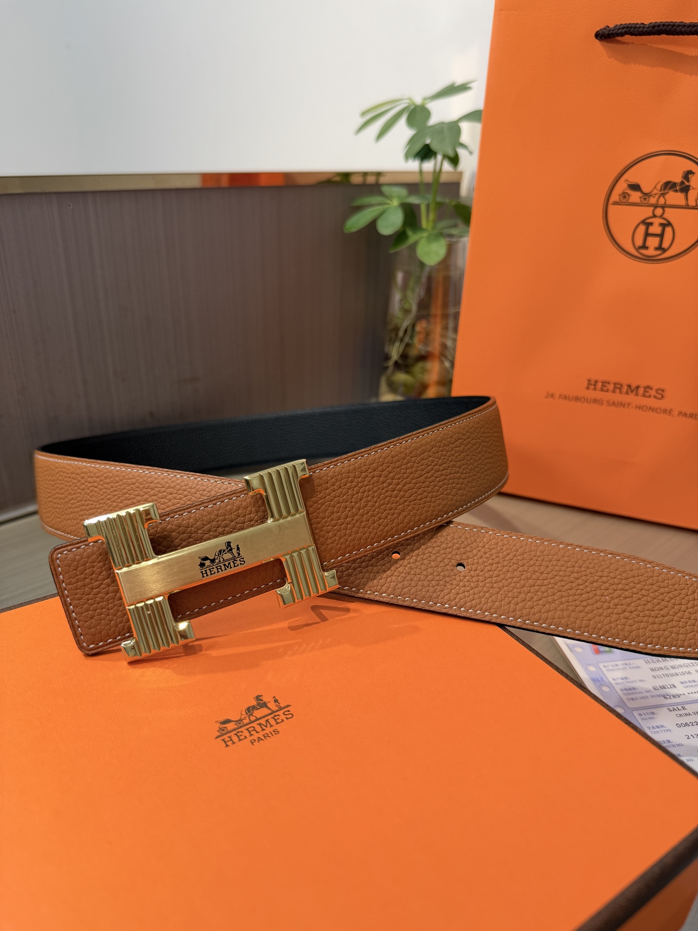 Hermes爱马仕 男士双面皮腰带38mm，双面头层牛皮，双面可用，搭配精品钢扣五金，做工精致，实物拍摄