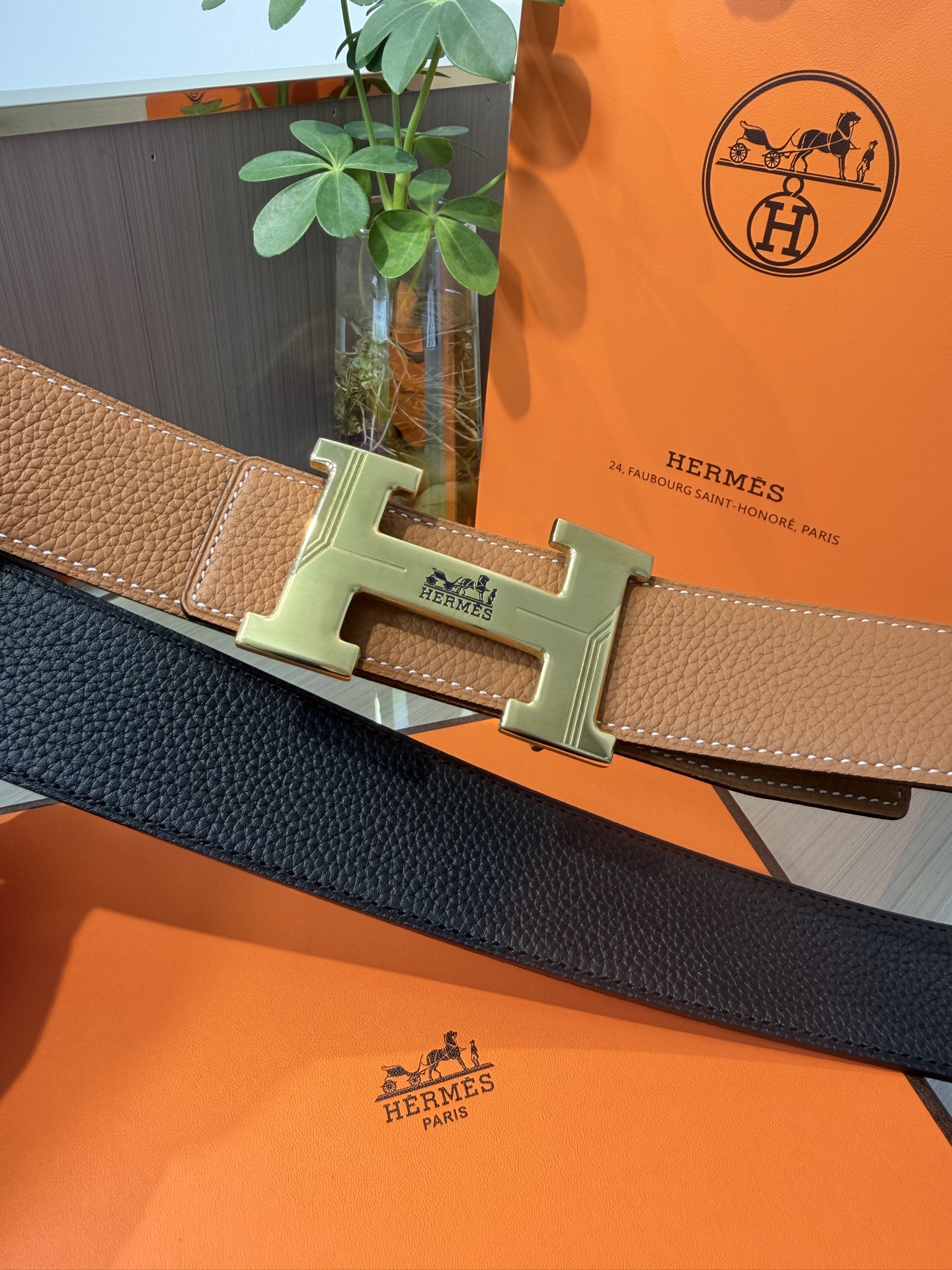 Hermes爱马仕 男士双面皮腰带38mm，双面头层牛皮，双面可用，搭配精品钢扣五金，做工精致，实物拍摄