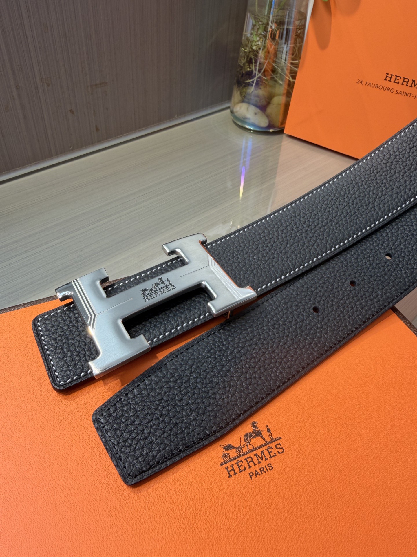 Hermes爱马仕 男士双面皮腰带38mm，双面头层牛皮，双面可用，搭配精品钢扣五金，做工精致，实物拍摄