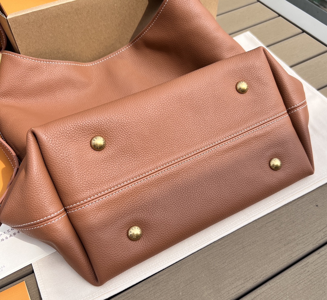 🌼 m24974尺寸:35×31×18cmLV海外渠道资源特供新款Hobo❗️ 新款上线LOW KEY 