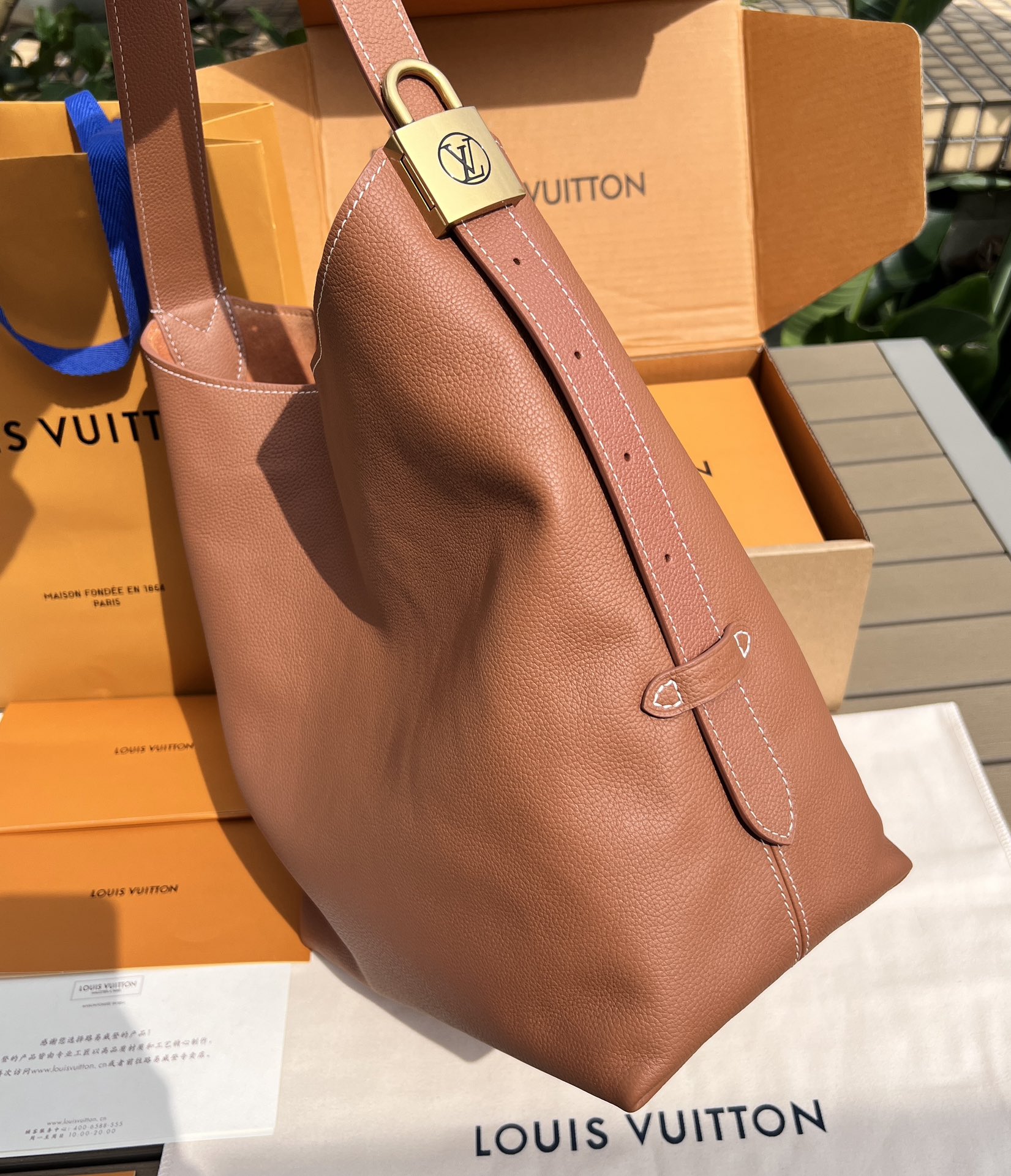 🌼 m24974尺寸:35×31×18cmLV海外渠道资源特供新款Hobo❗️ 新款上线LOW KEY 